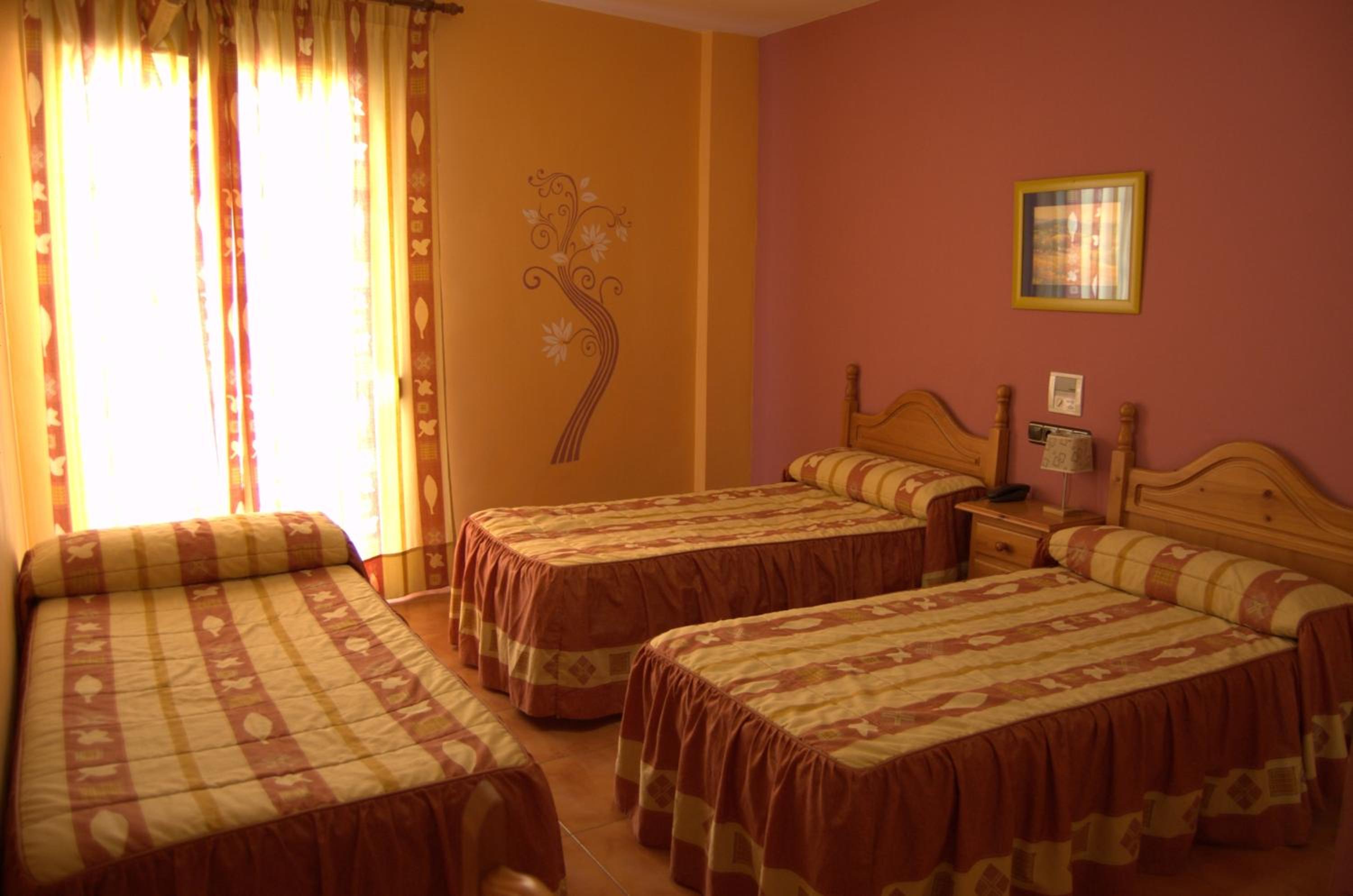 Triple Room - Photo 2