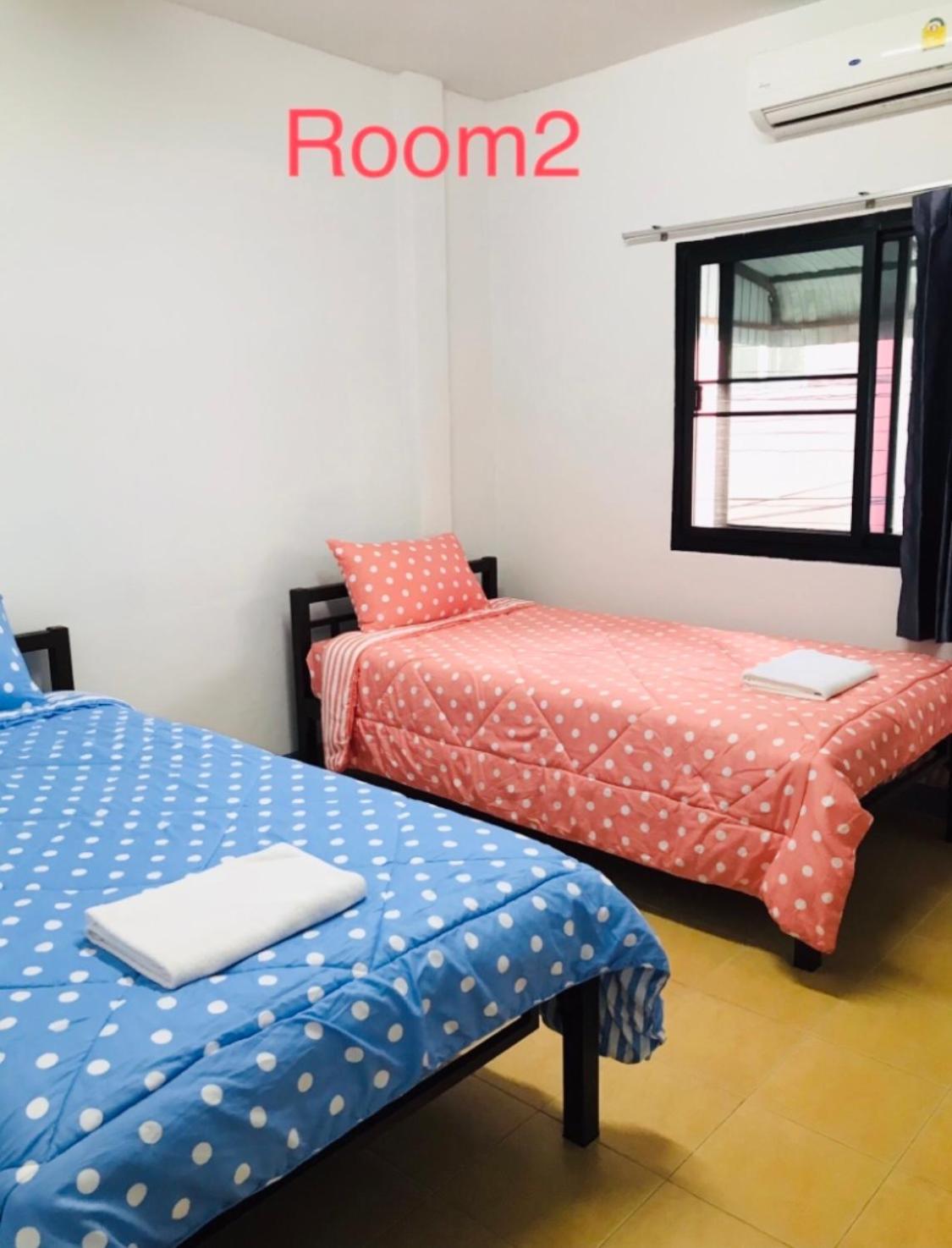 Twin Room with Private External Bathroom photo 2