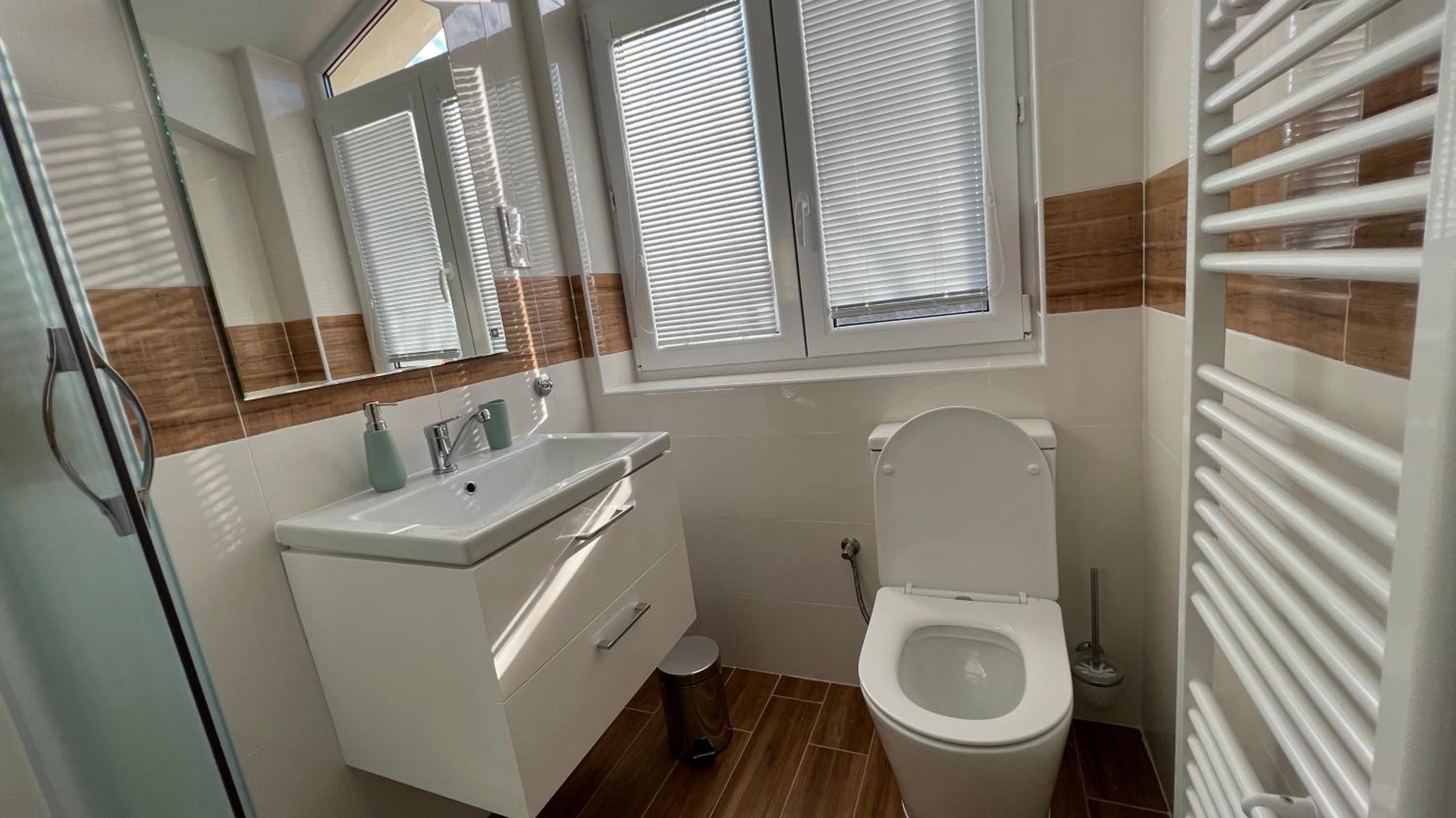Comfort Triple Room with Shower photo 2