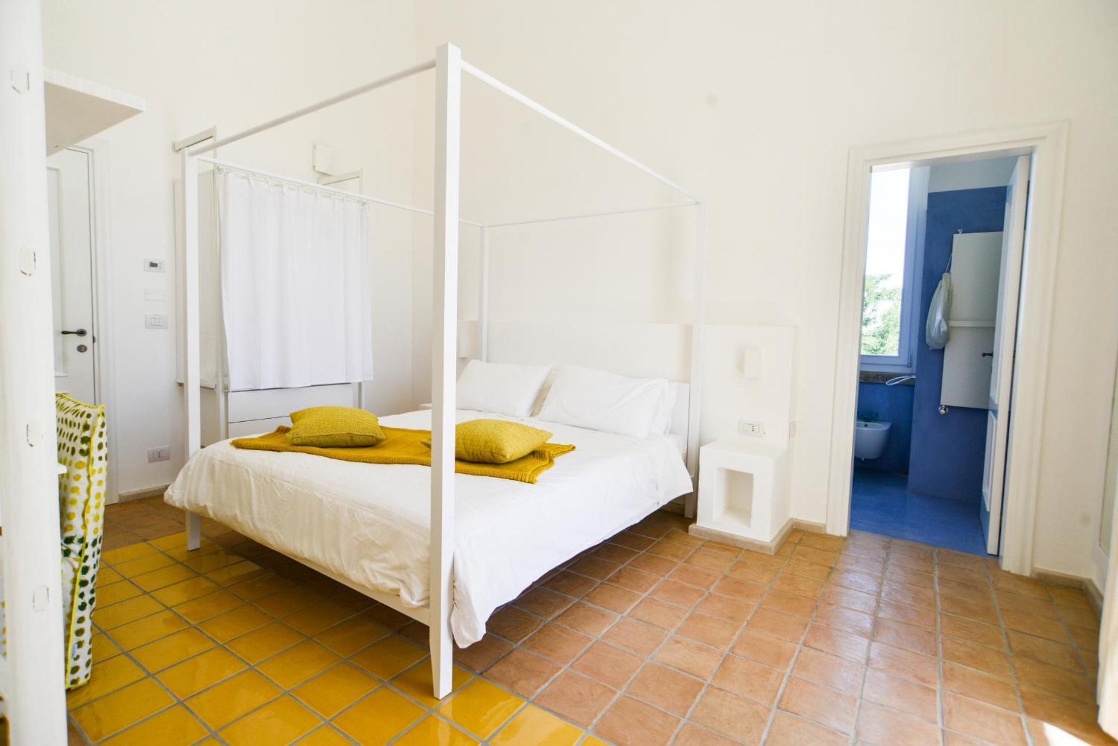 Double Room with Private Bathroom photo 1