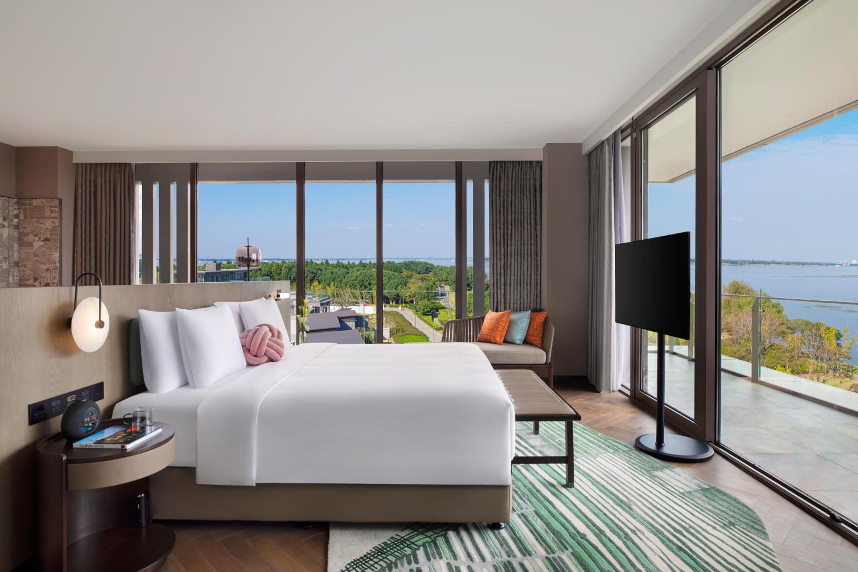 One Bedroom Suite with Lake View  - Photo 1