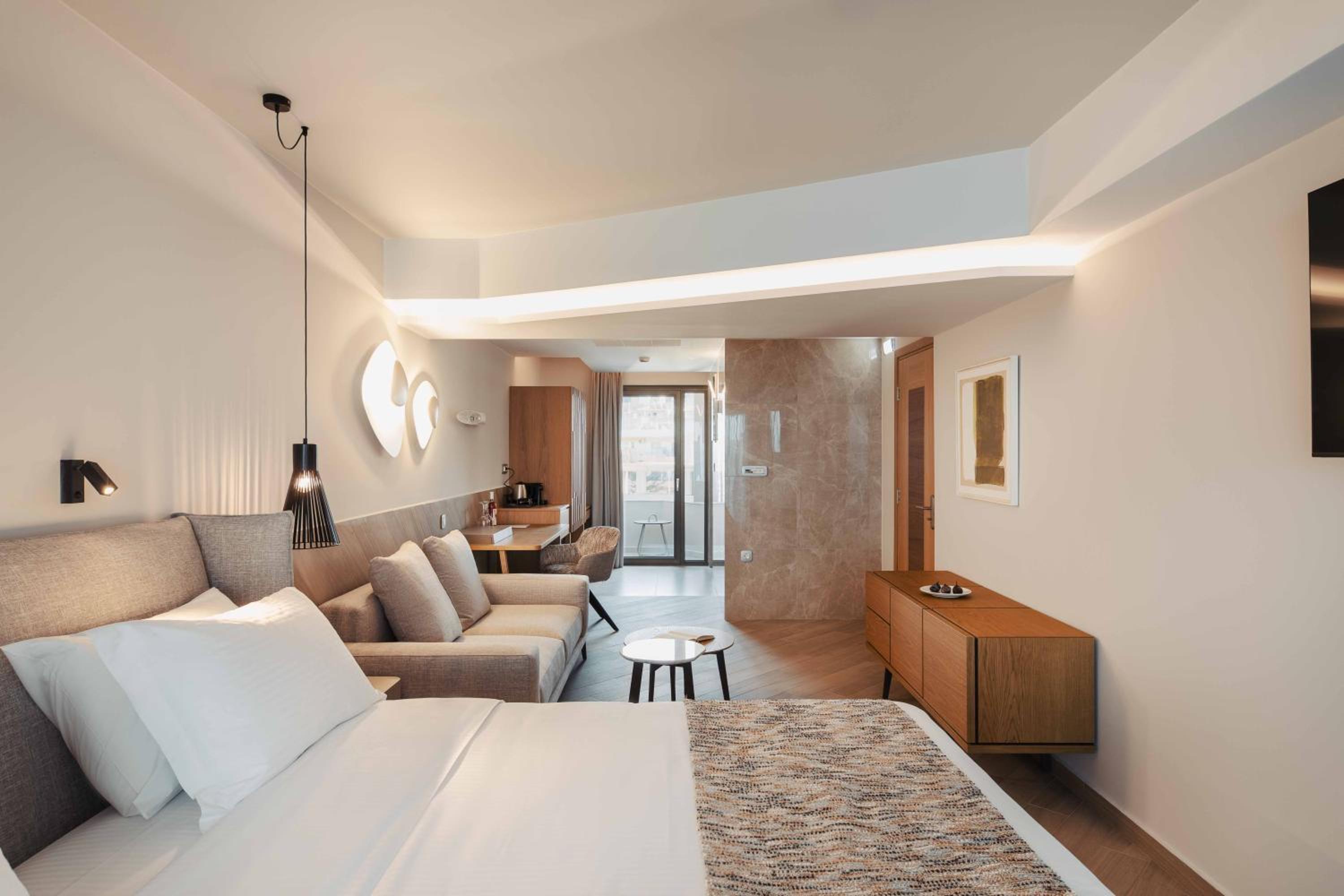 Deluxe Suite with Sea View