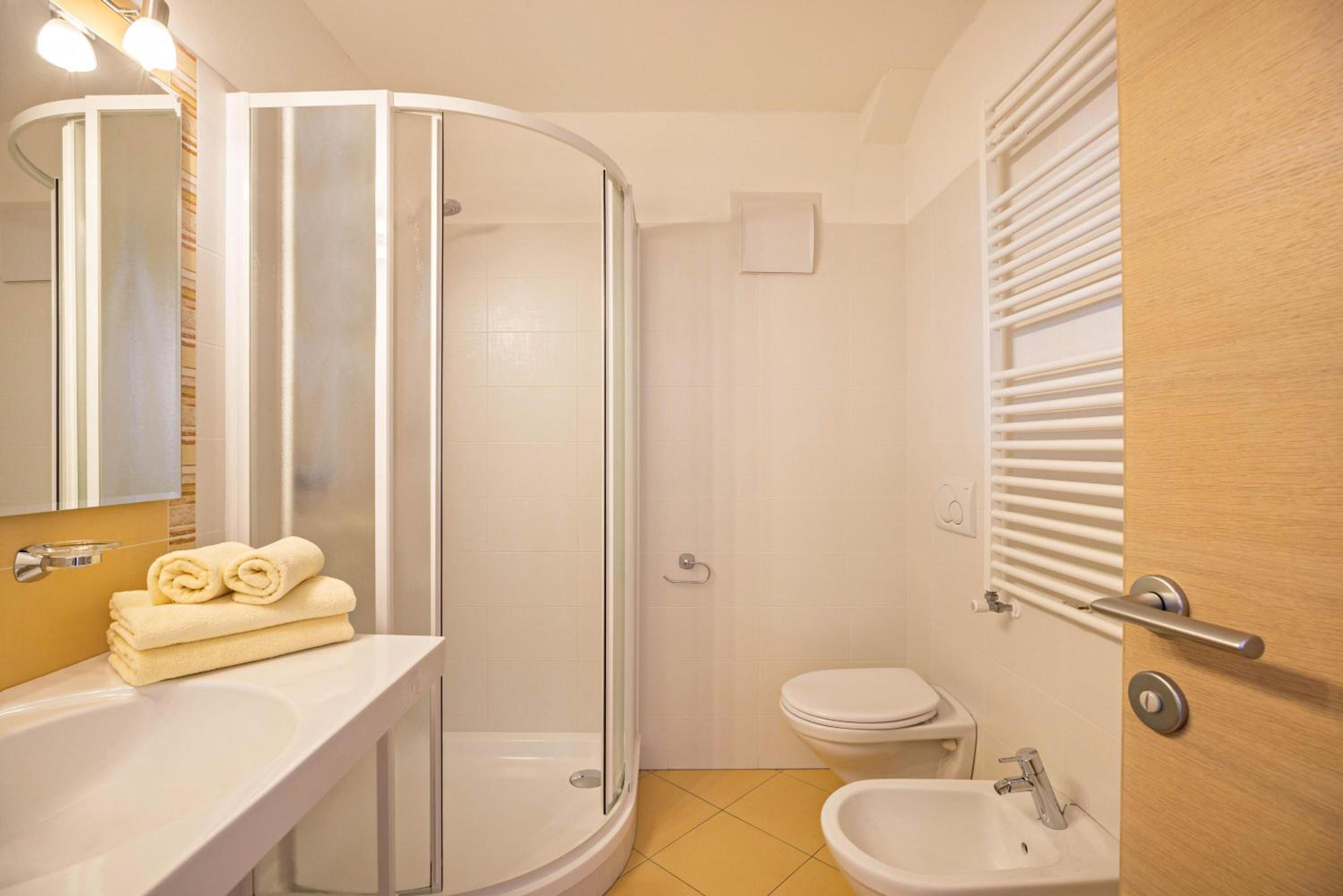 Superior One-Bedroom Apartment with Balcony - Photo 20