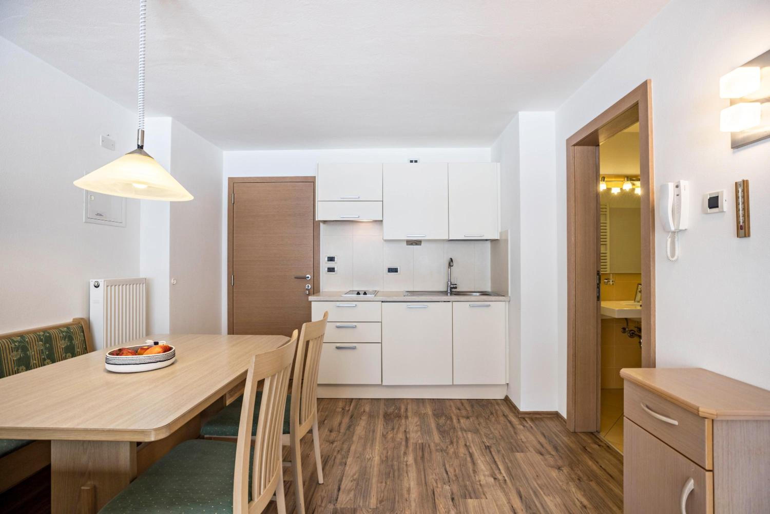Superior One-Bedroom Apartment with Balcony - Photo 18