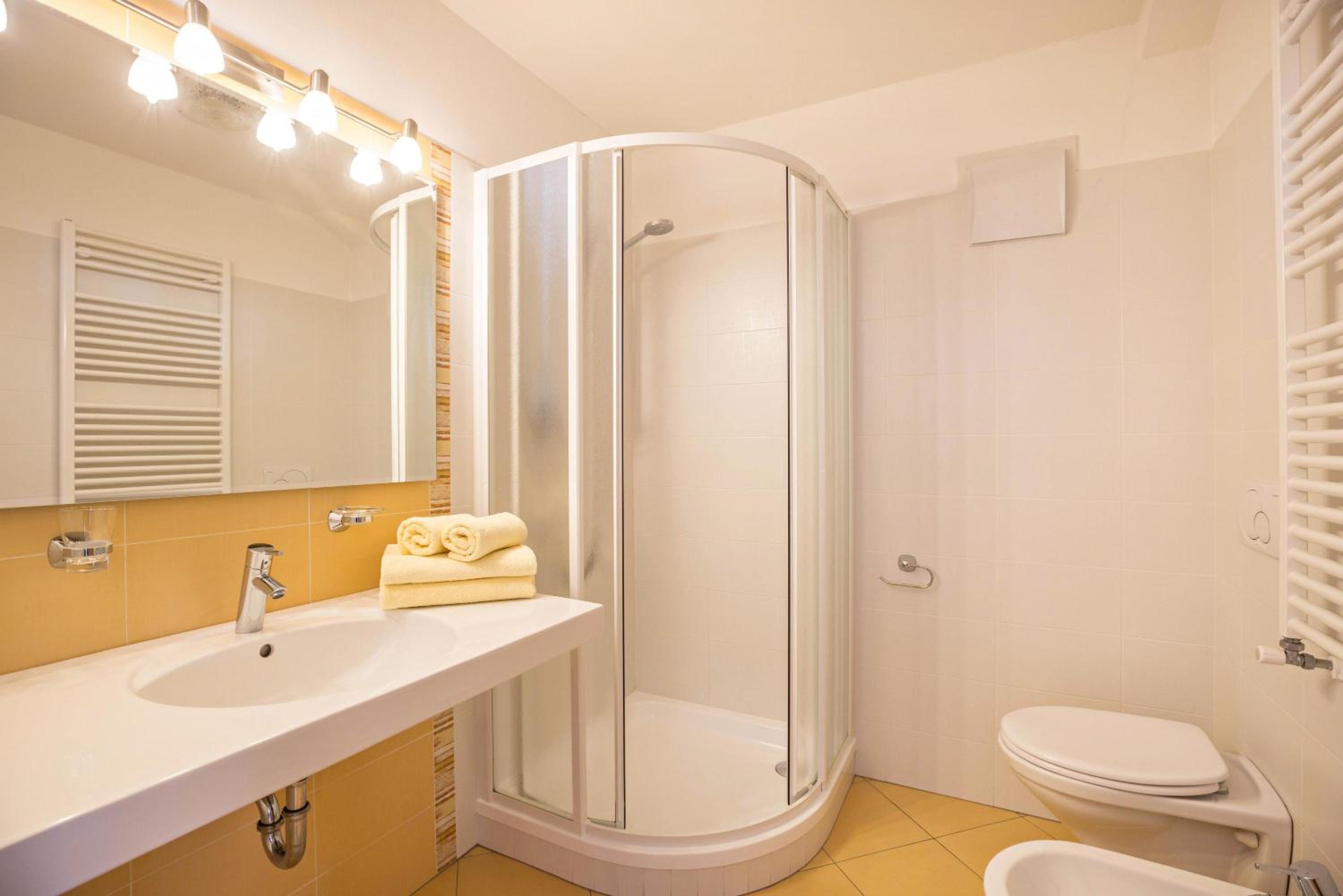Superior One-Bedroom Apartment with Balcony - Photo 14