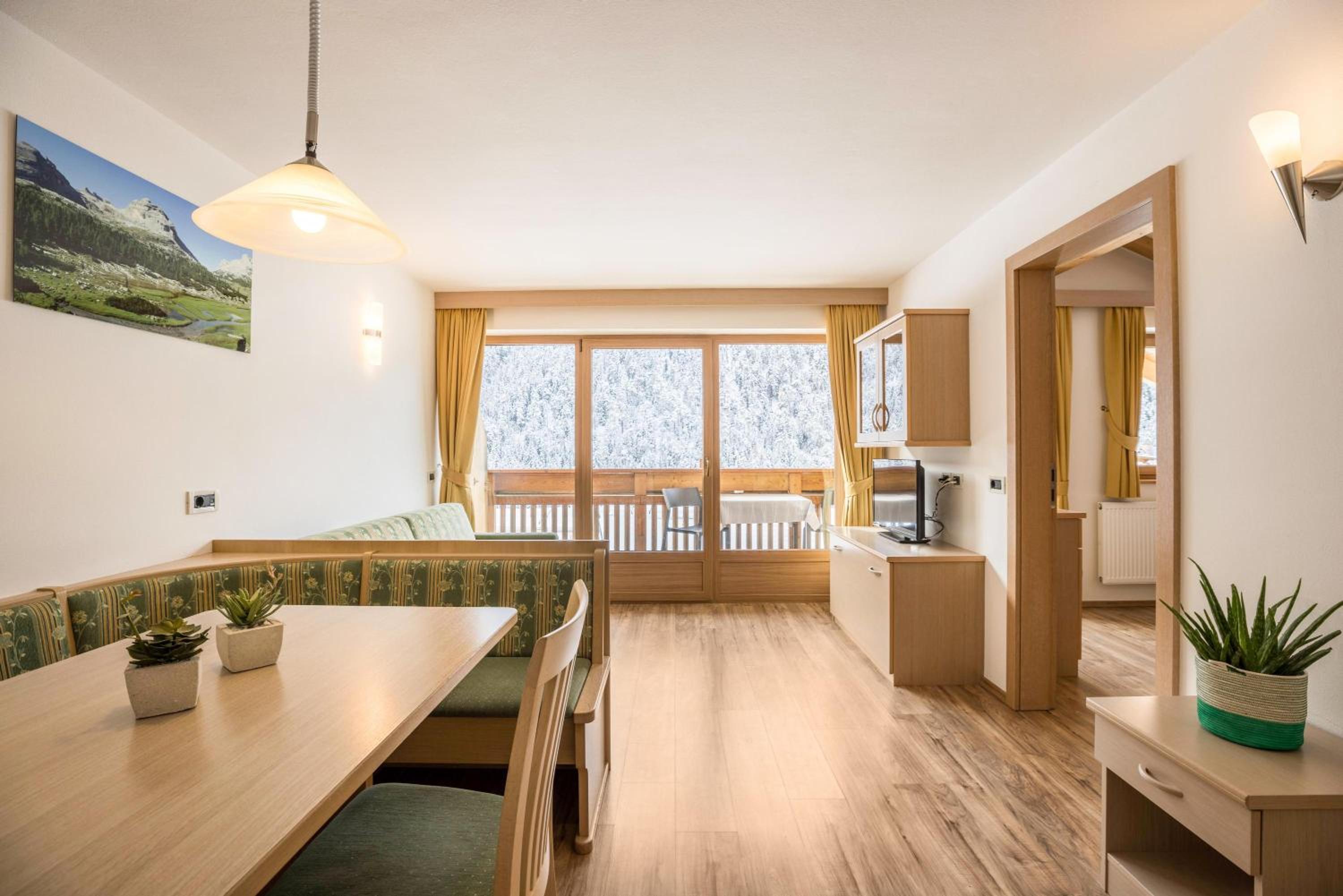 Superior One-Bedroom Apartment with Balcony