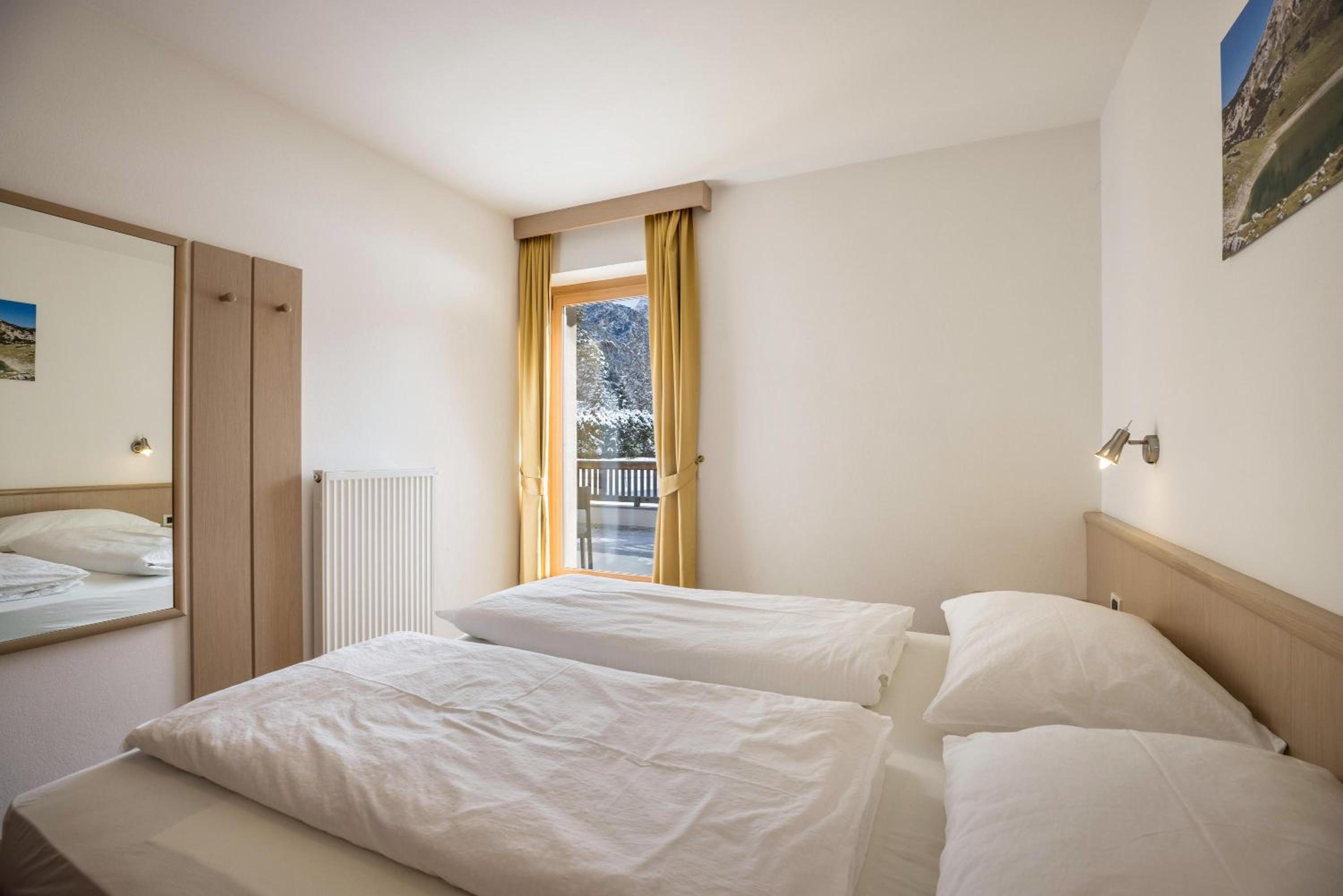 Superior One-Bedroom Apartment with Balcony - Photo 13