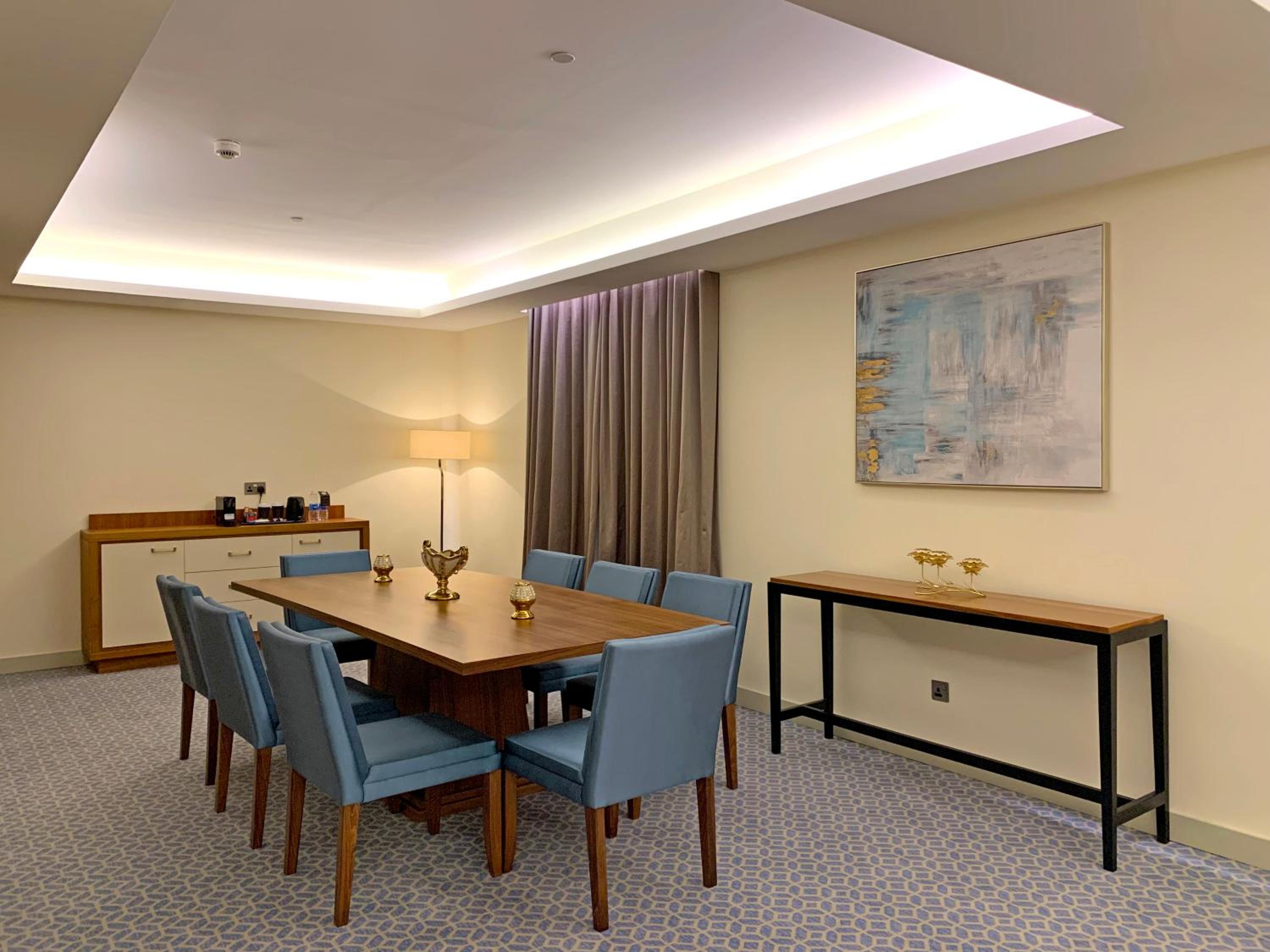 Ambassador Suite - Photo 4