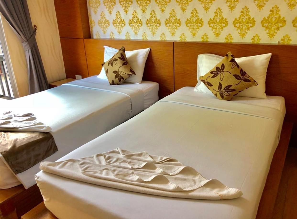 Standard Twin bed (Building no view) photo 3