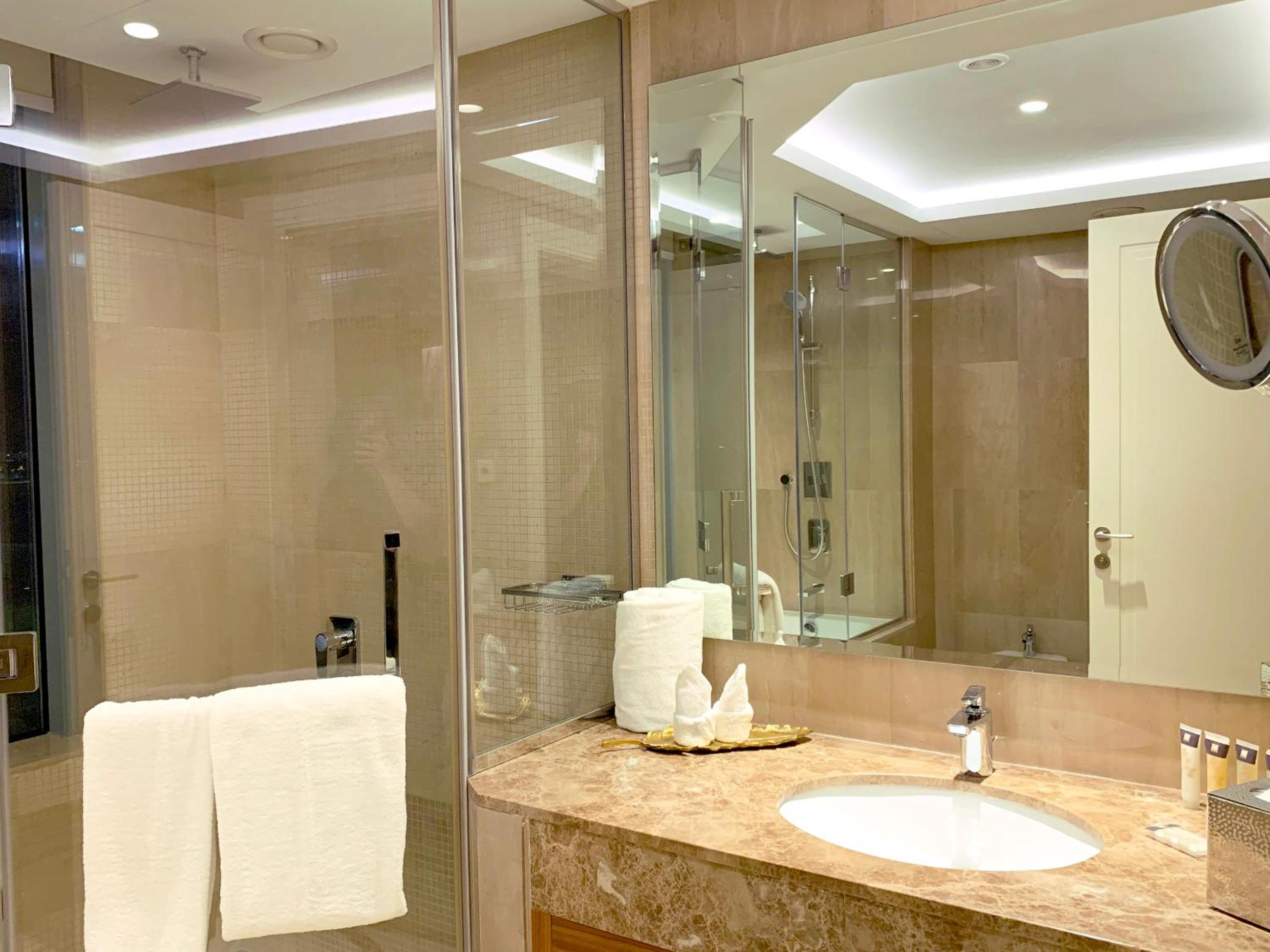 Diplomatic Suite - Photo 3