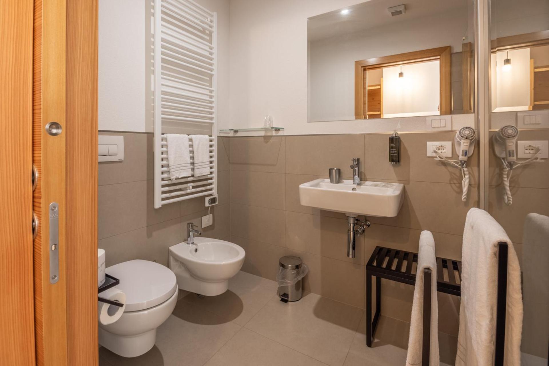 Double Room with Terrace - Photo 11