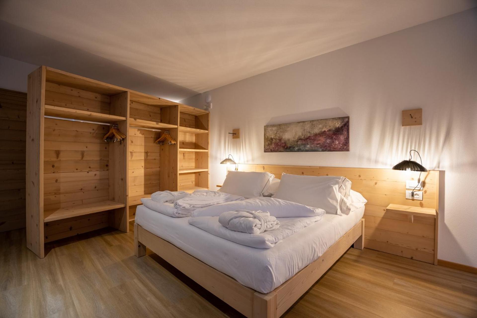 Junior Suite with Terrace - Photo 13