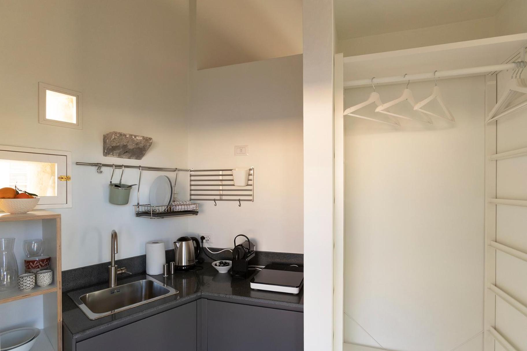 Apartment with Terrace - Photo 2