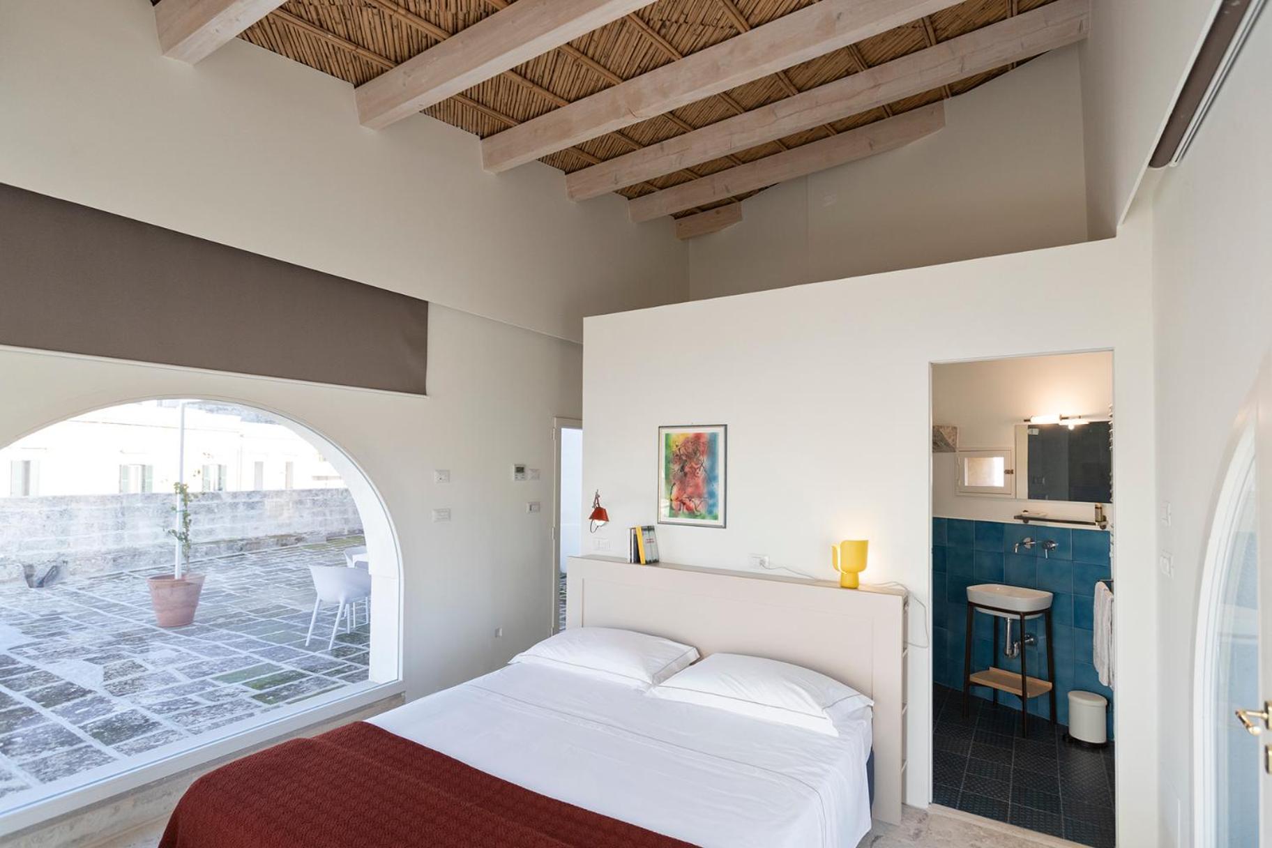 Apartment with Terrace - Photo 1