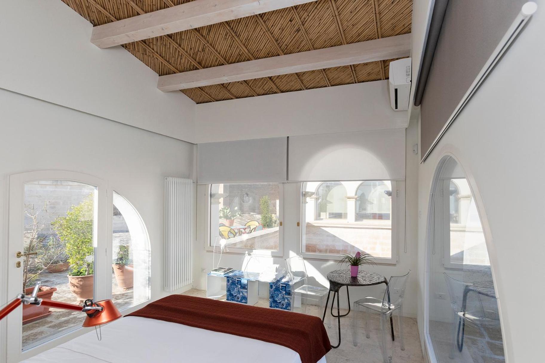 Apartment with Terrace - Photo 5