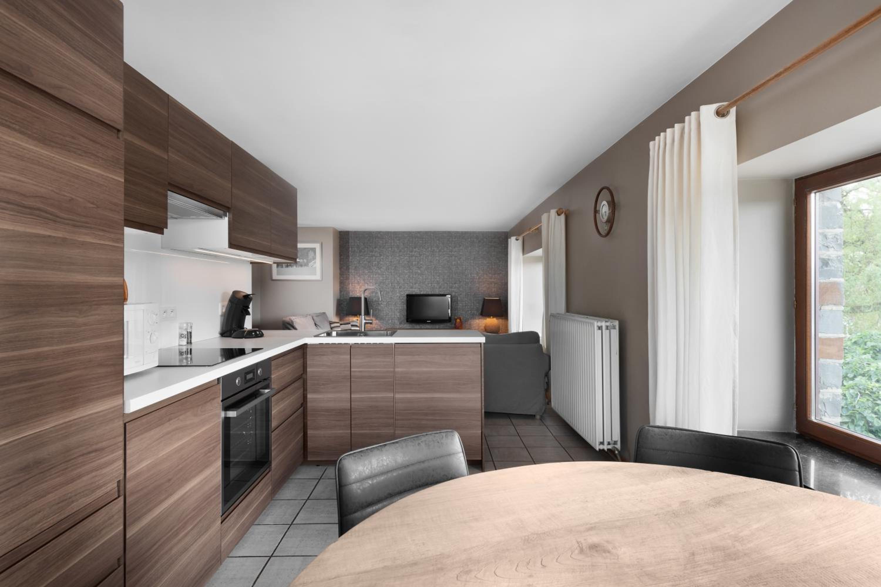 Two-Bedroom Apartment (4 Adults) - Photo 2