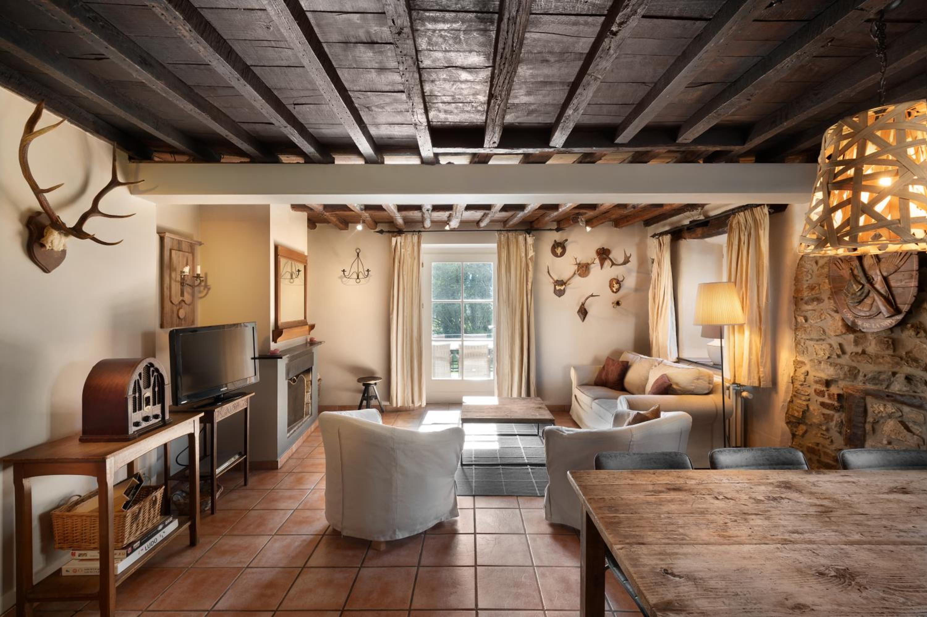 Two-Bedroom Villa - Photo 13