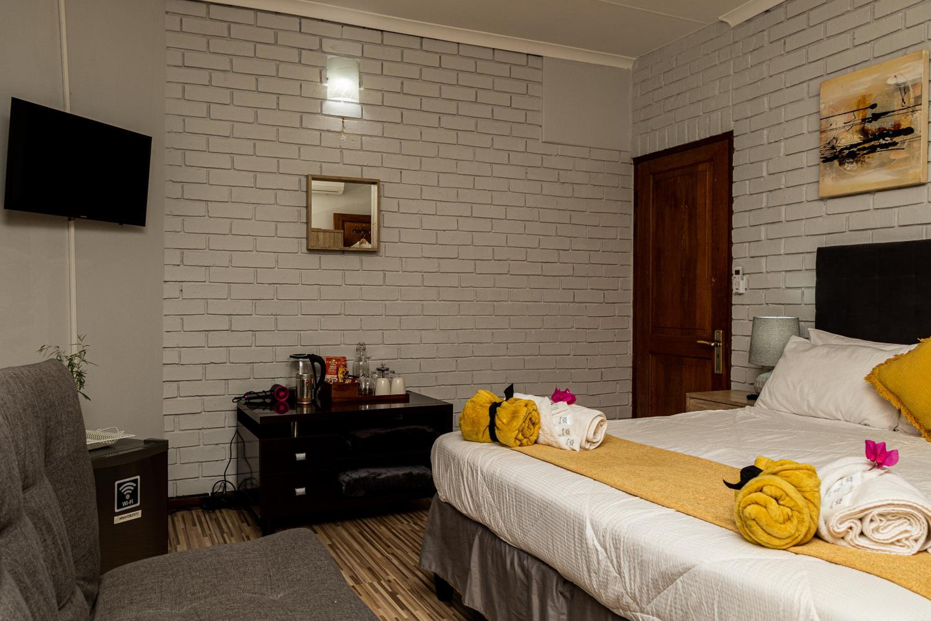 King Room with Garden View - Photo 2