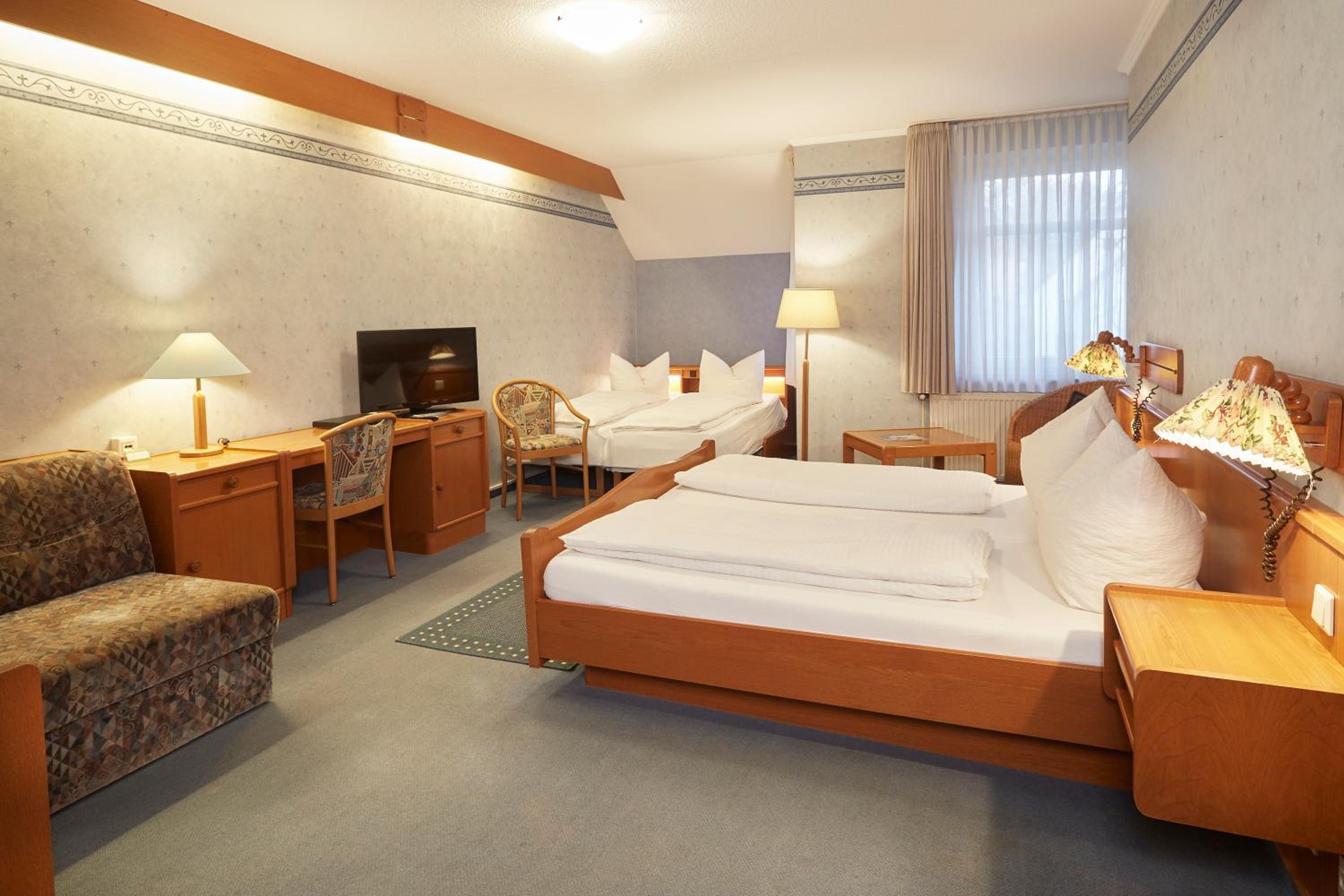 Quadruple Room - Photo 1