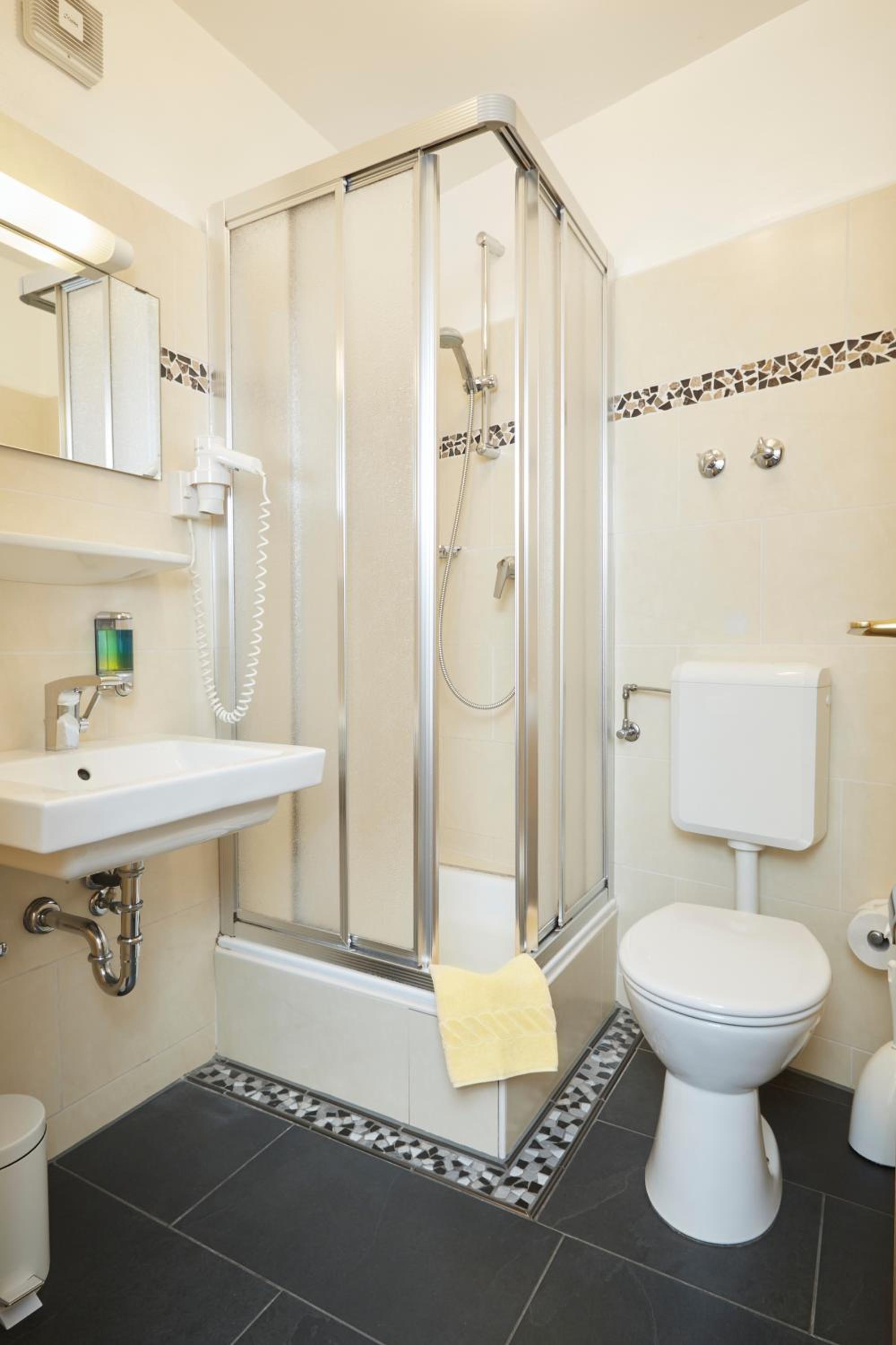 Single Room photo 2
