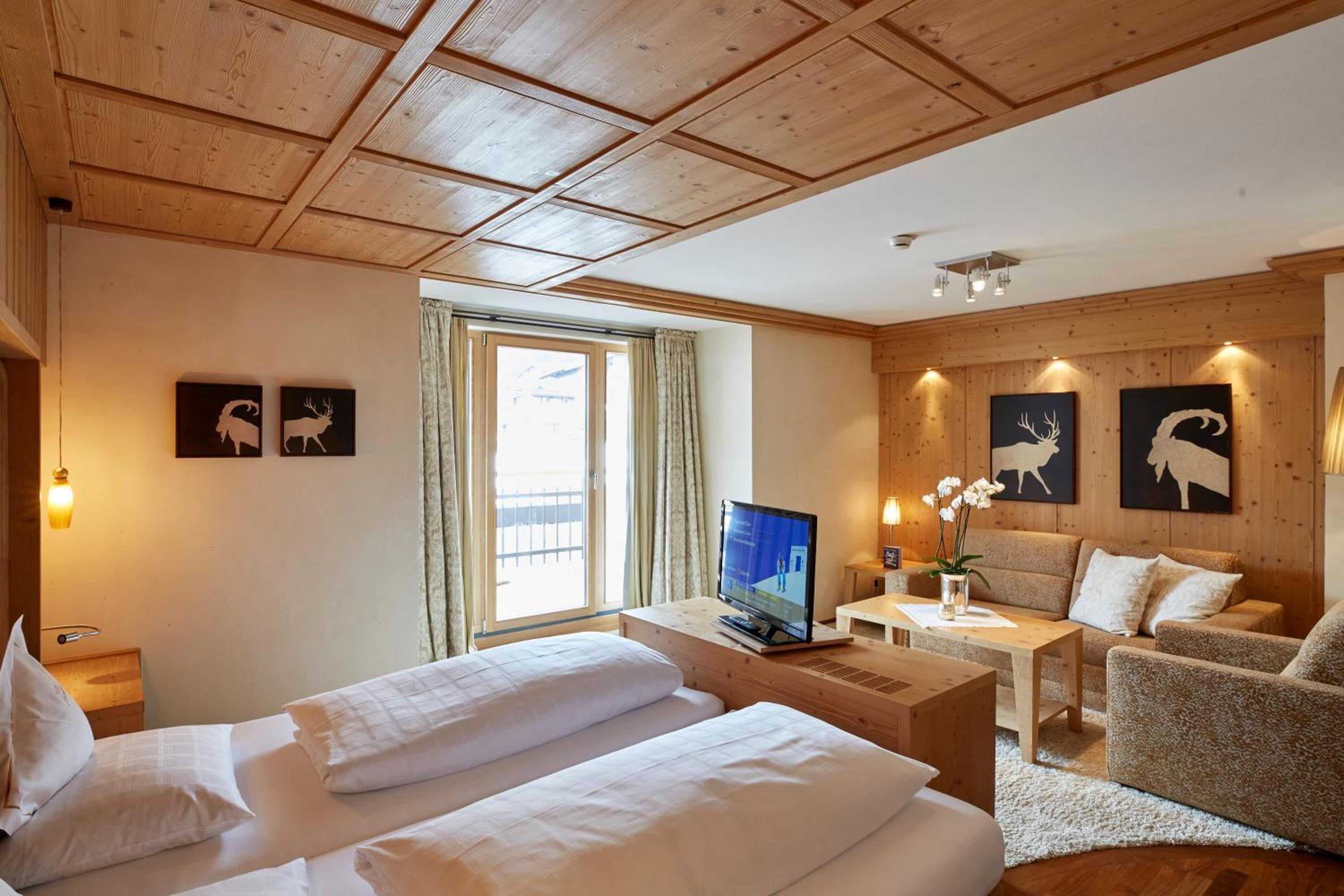 Junior Suite with Mountain View