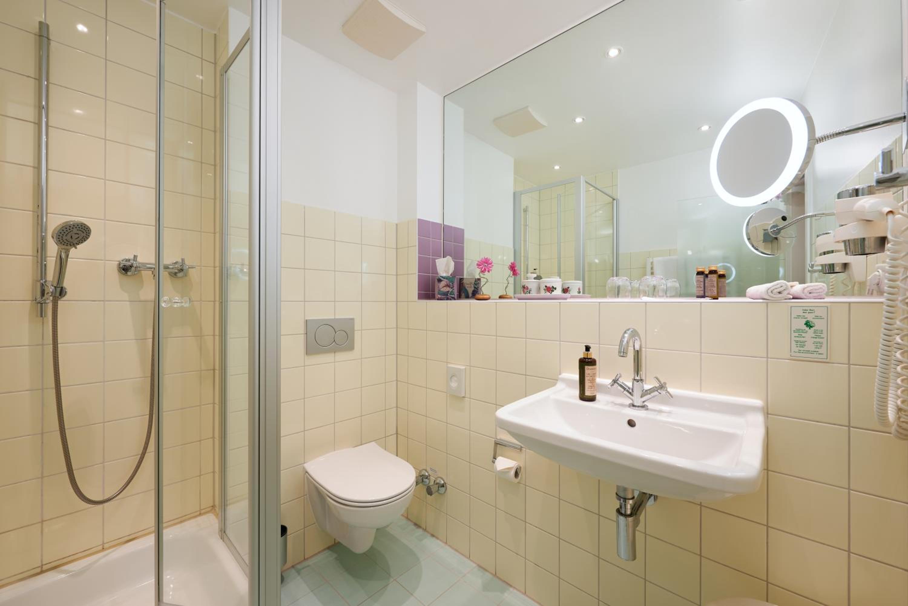 Small Double Room photo 3