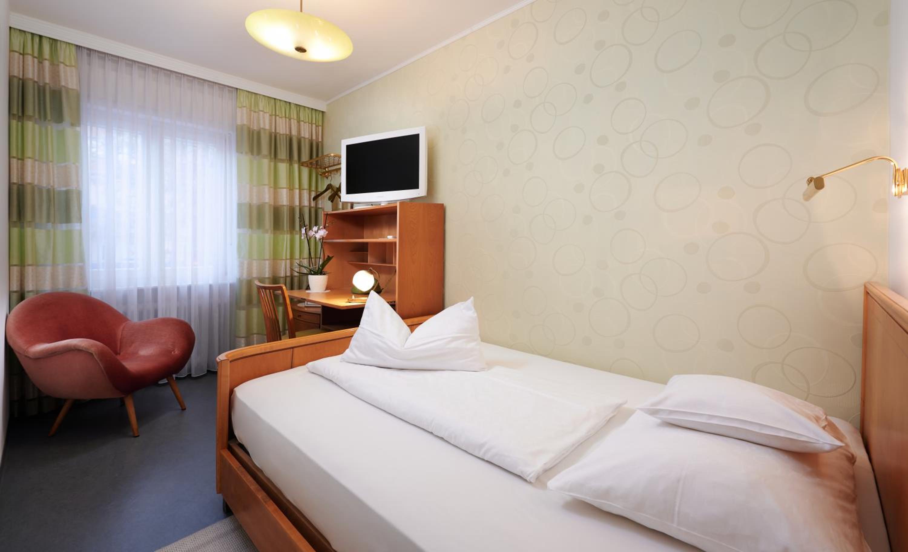 Single Room photo 3