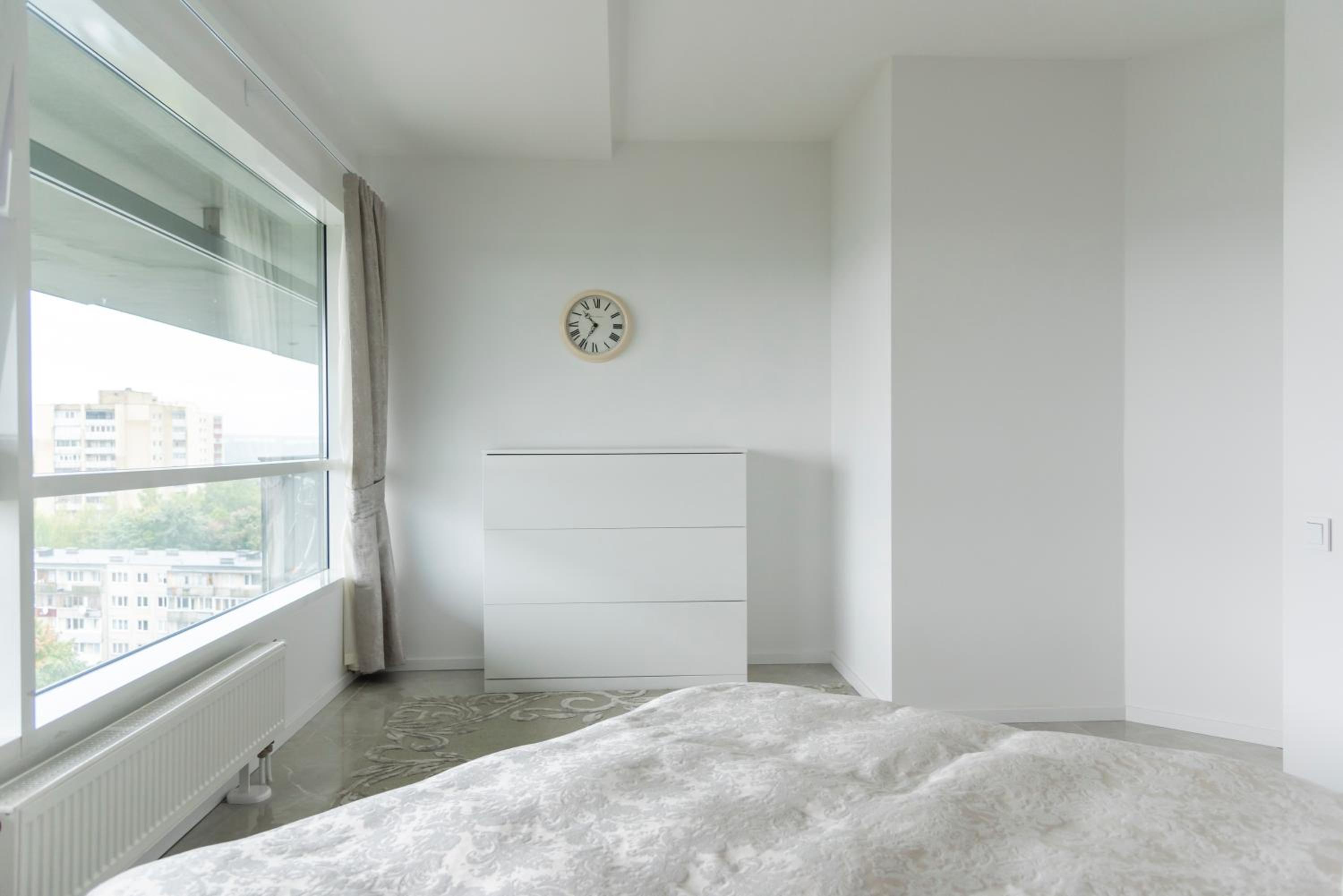 One-Bedroom Apartment - Photo 6