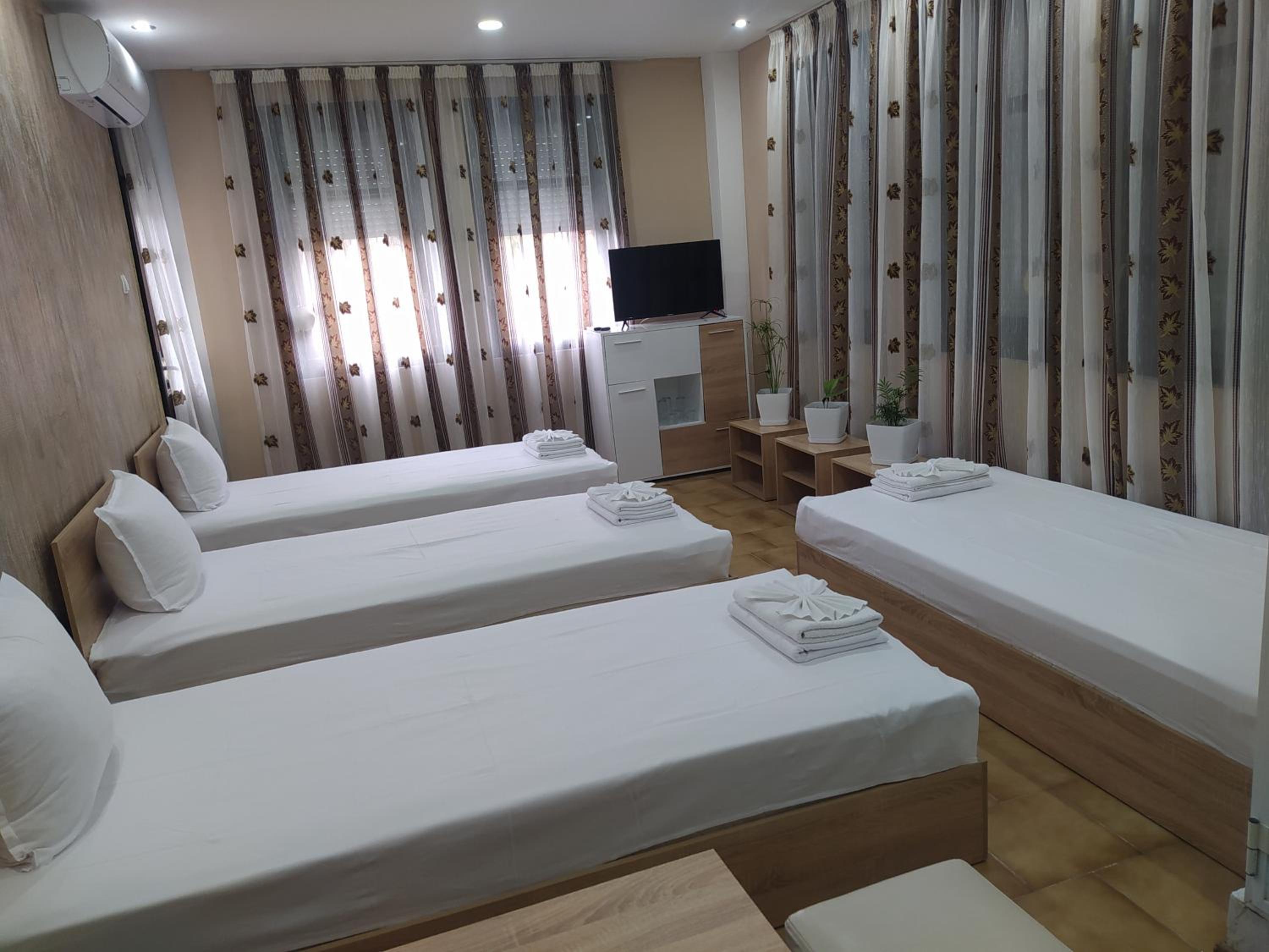 Quadruple Room with Terrace photo 2