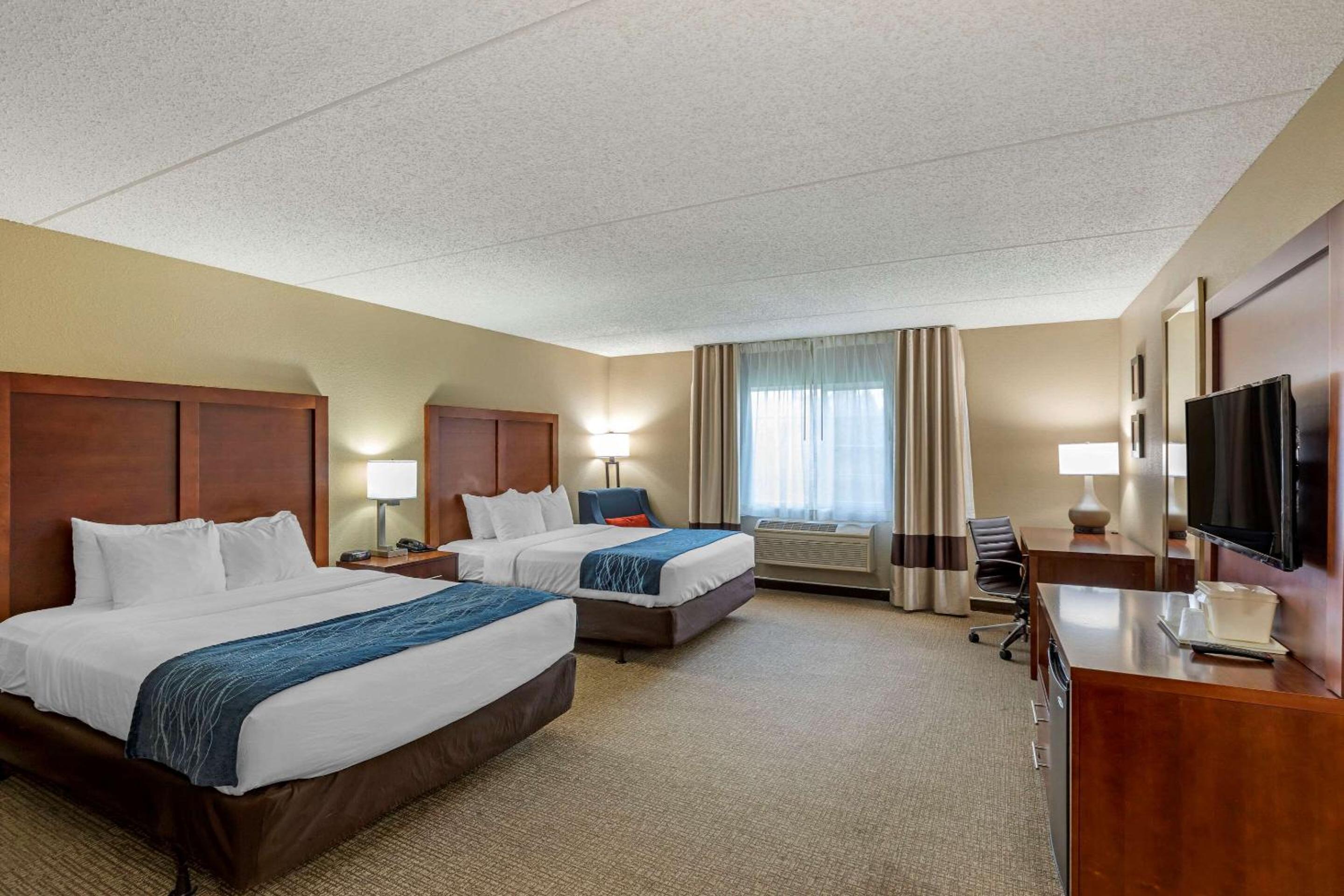 Queen Room with Two Queen Beds - Accessible/Non-Smoking  - Photo 1
