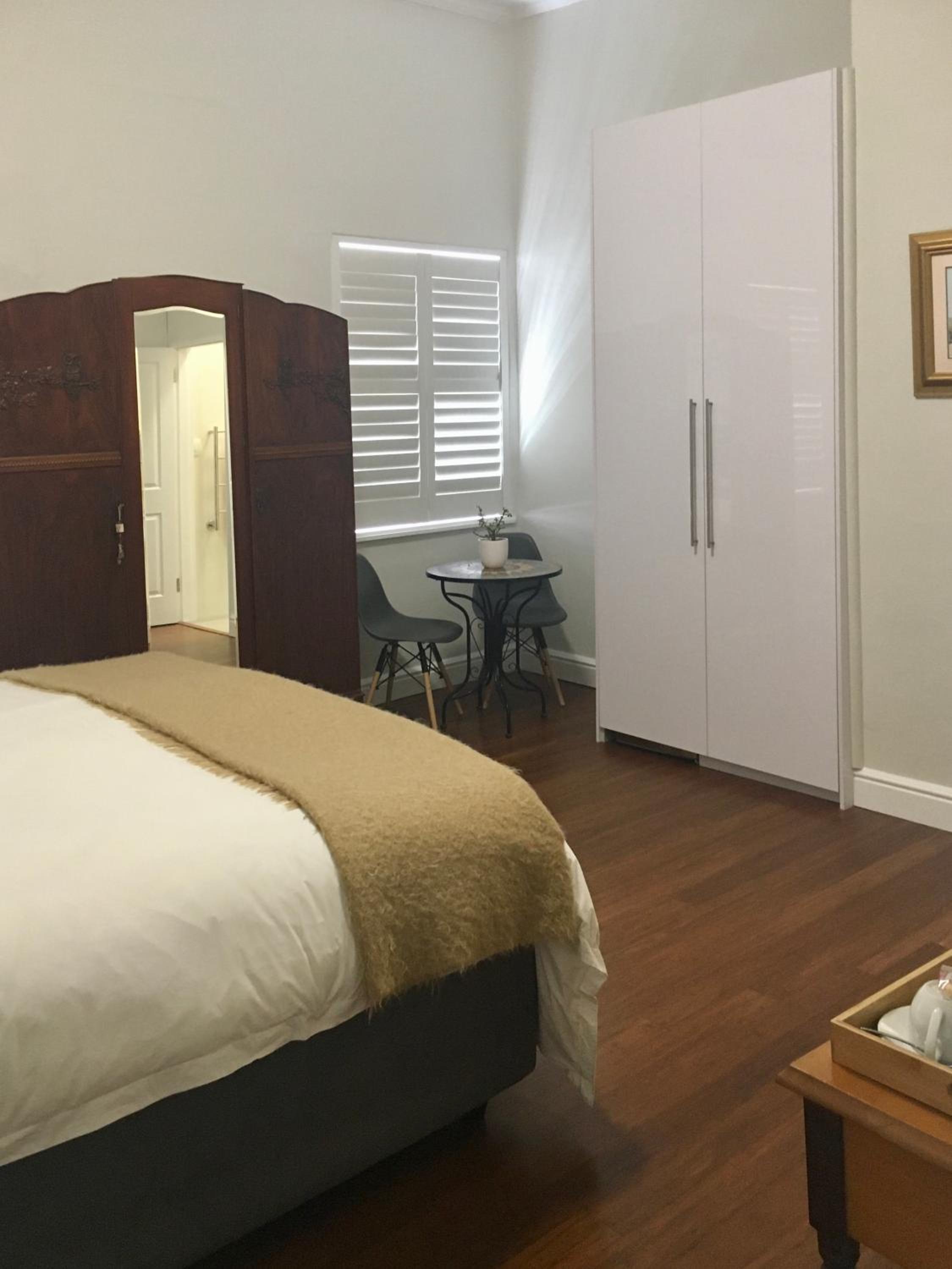 Basic Queen Room photo 2