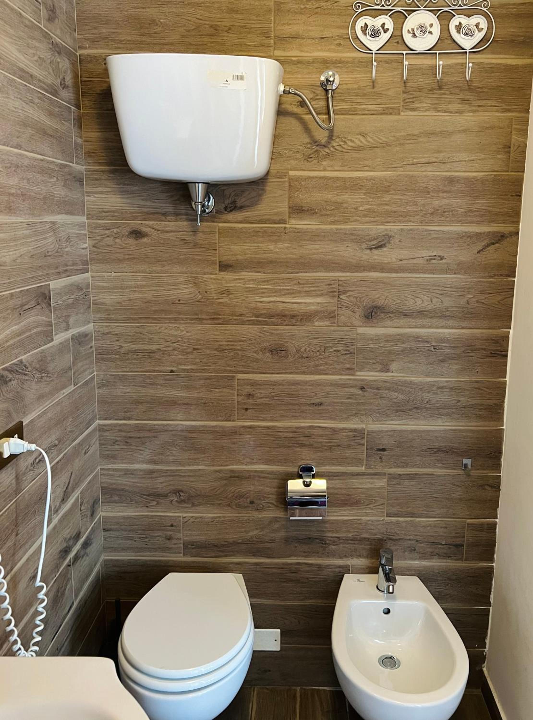 Double or Twin Room with Balcony - Photo 5