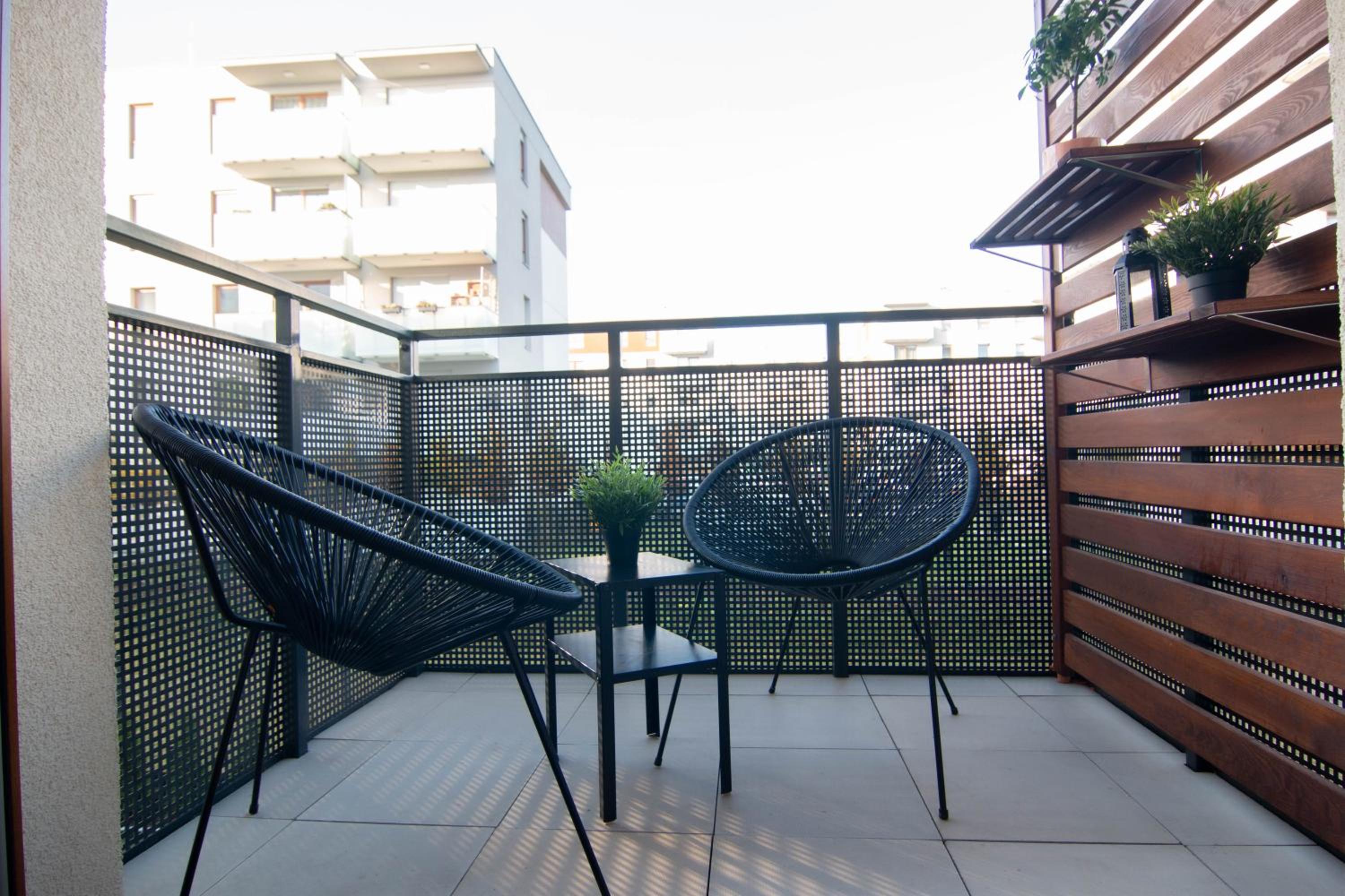 Apartment with Balcony - Photo 13