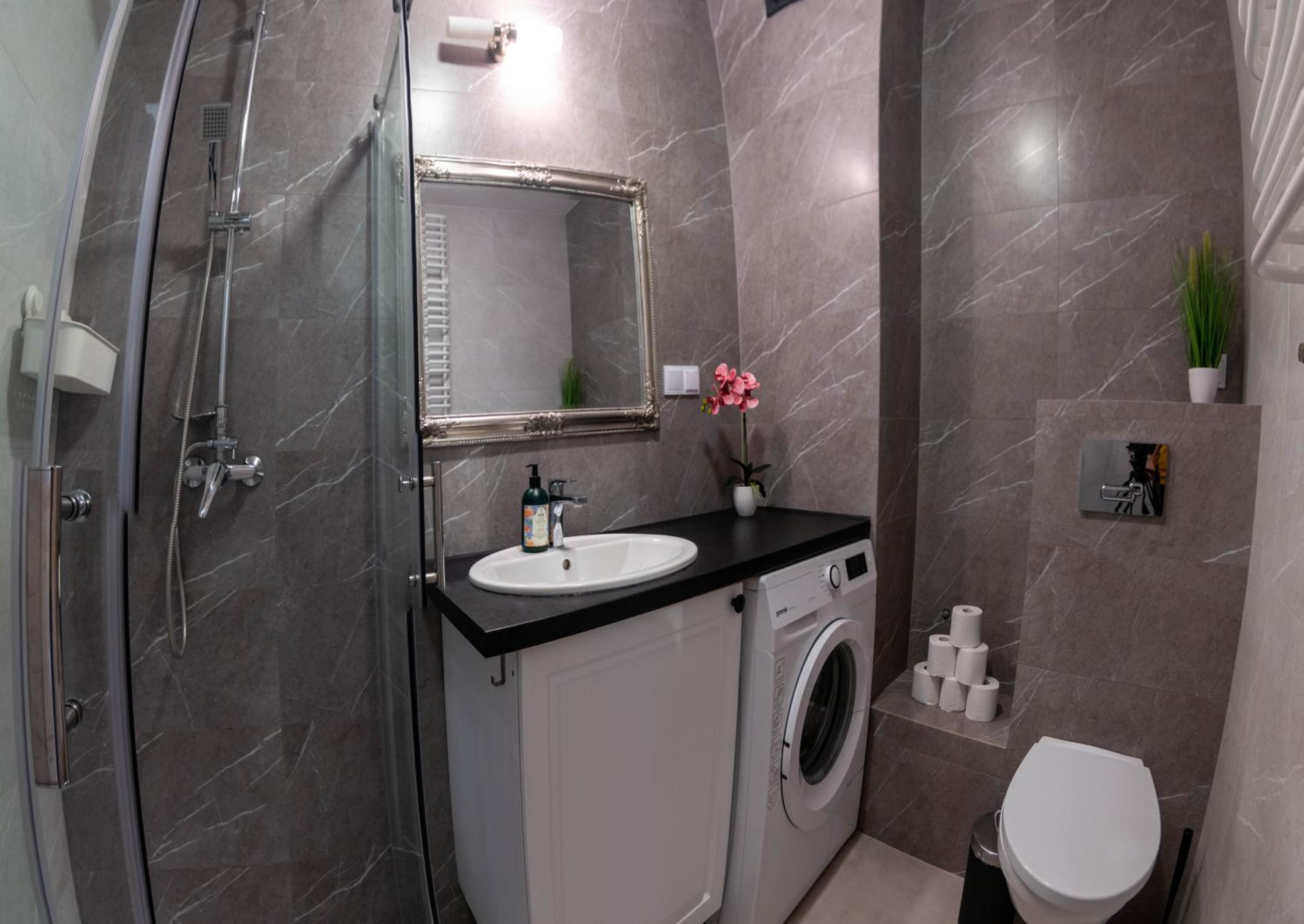 Three-Bedroom Apartment - Photo 12