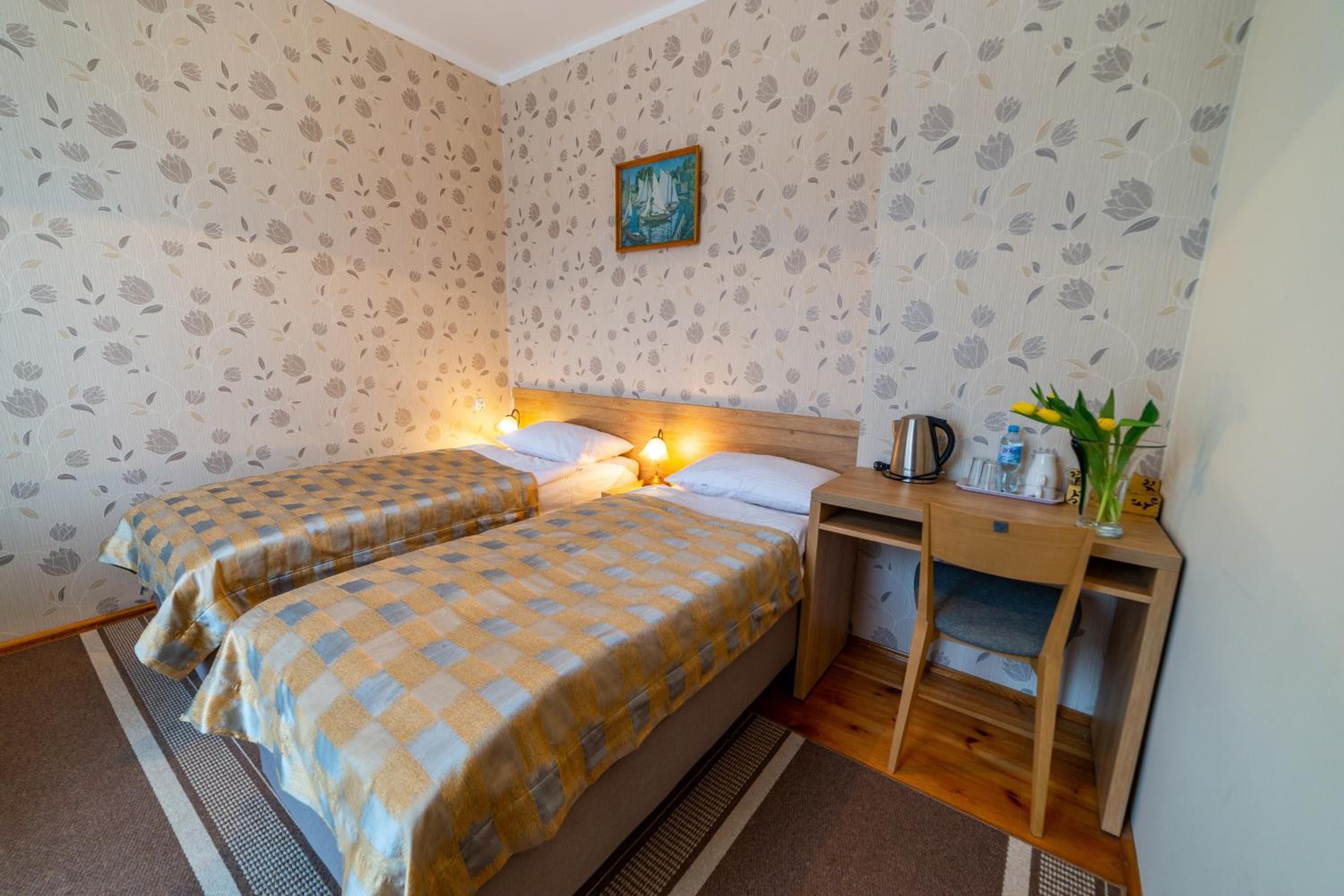 Double Room with Balcony - Photo 1