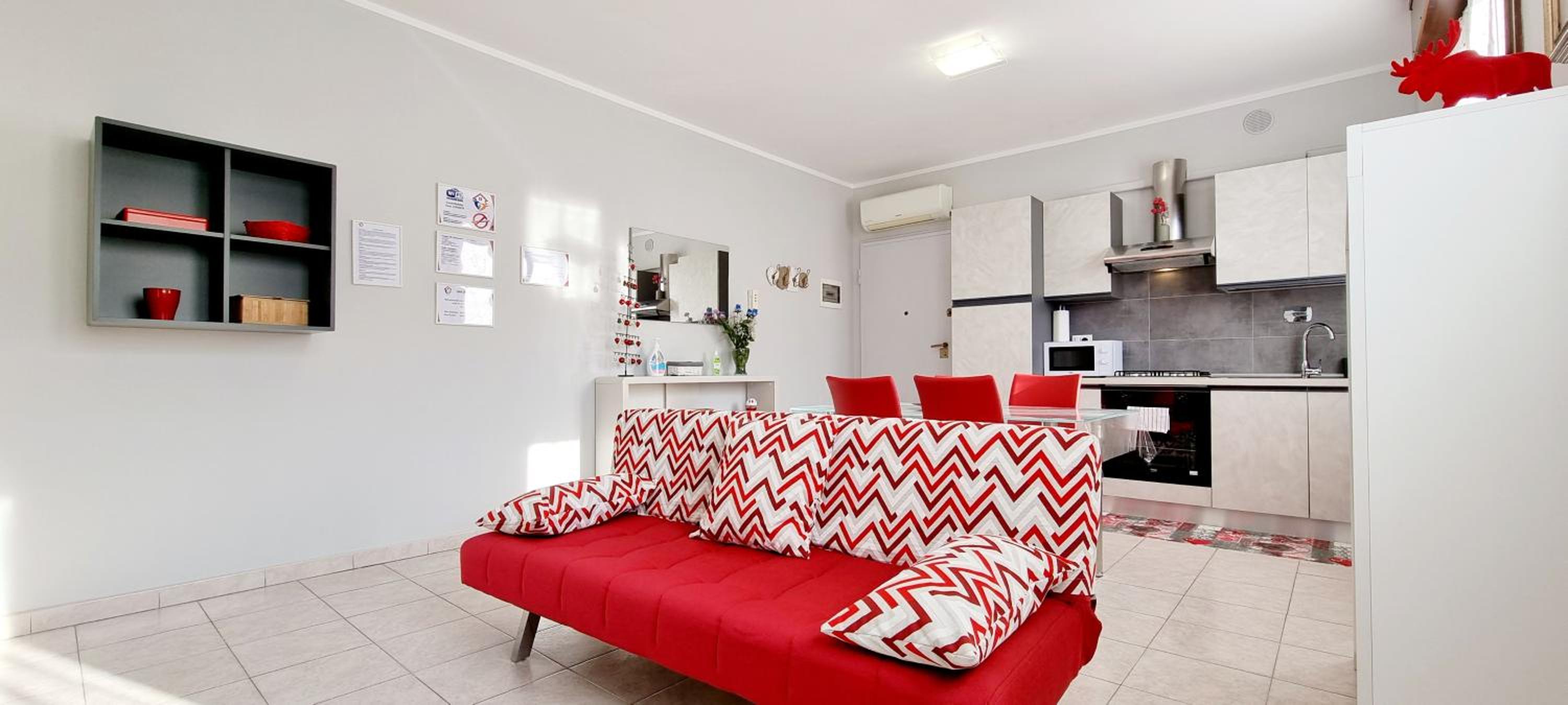 One-Bedroom Apartment photo 1