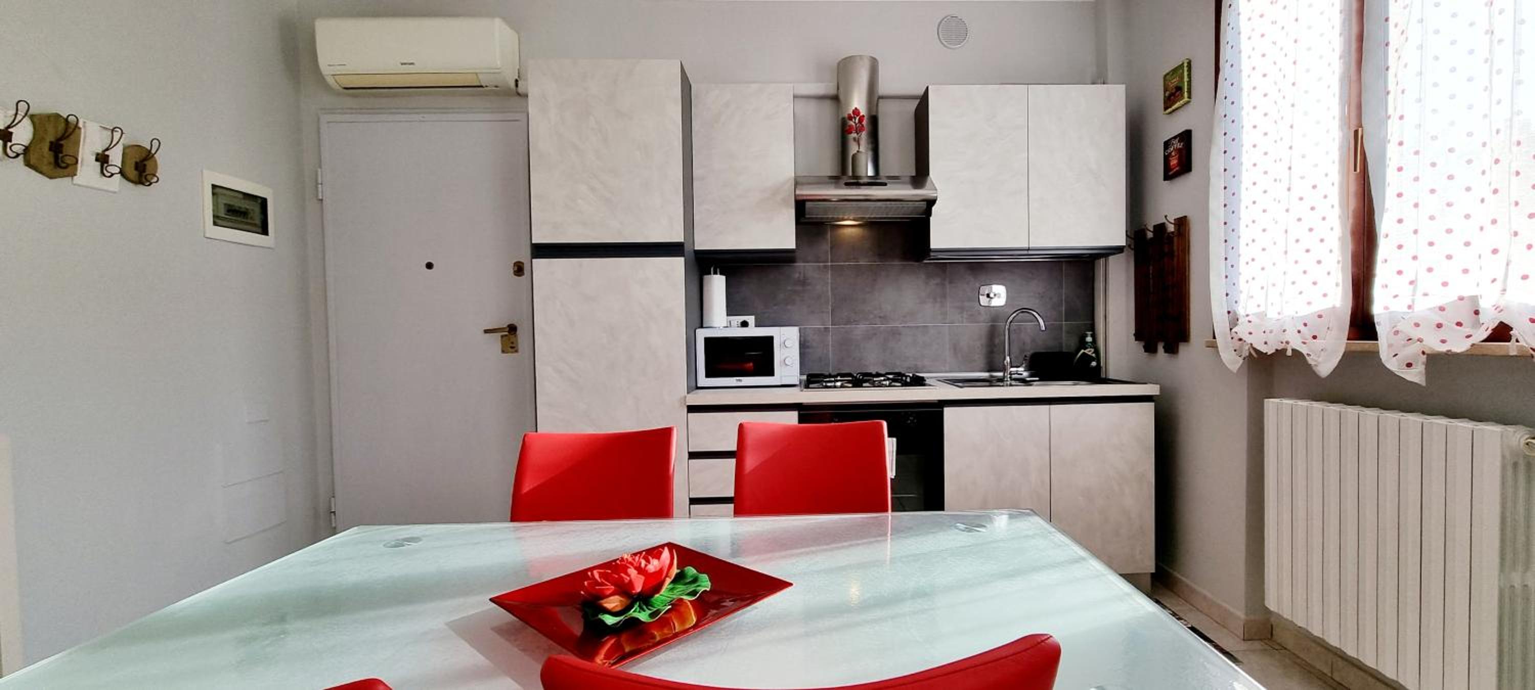 One-Bedroom Apartment photo 2