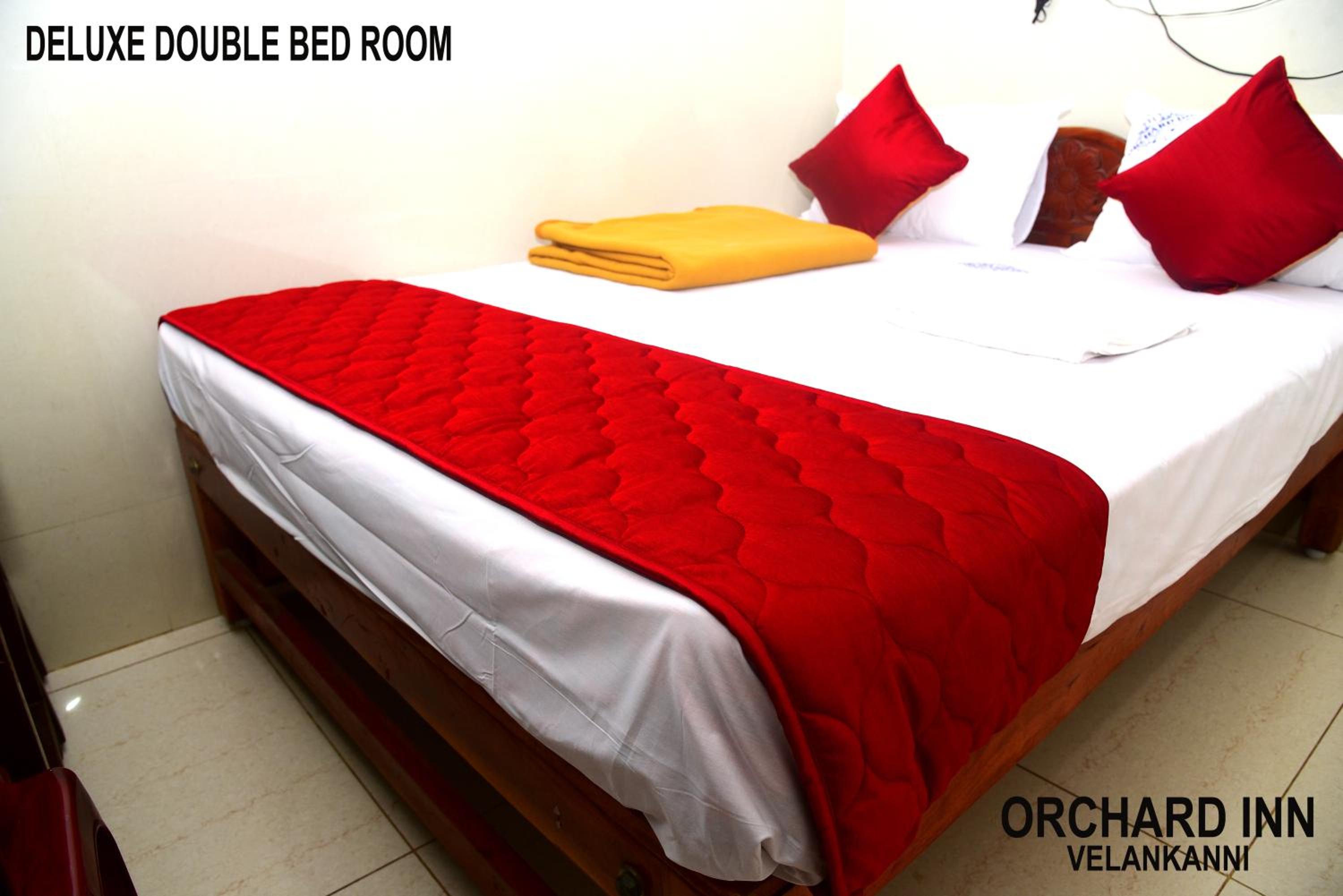 Deluxe Double Room - Photo 11