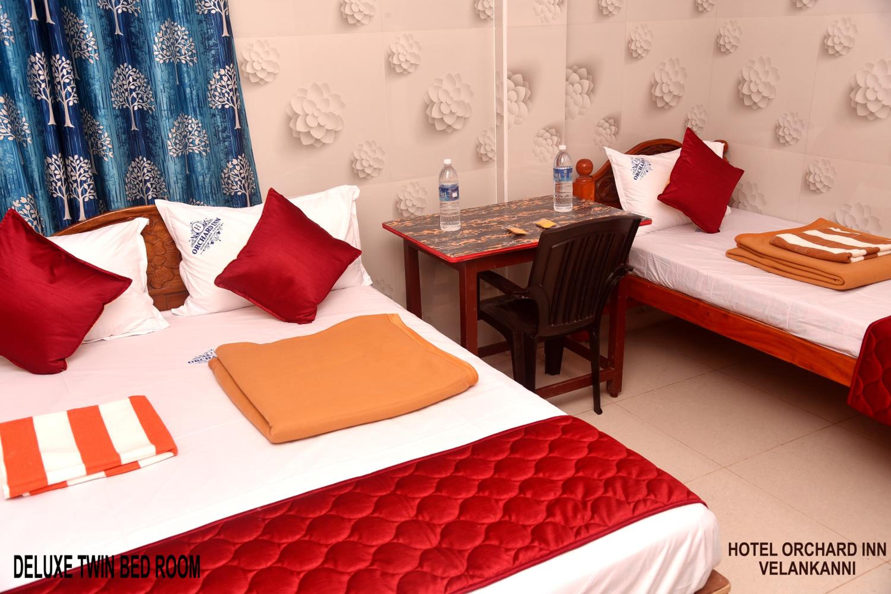 Deluxe Twin Room - Photo 11