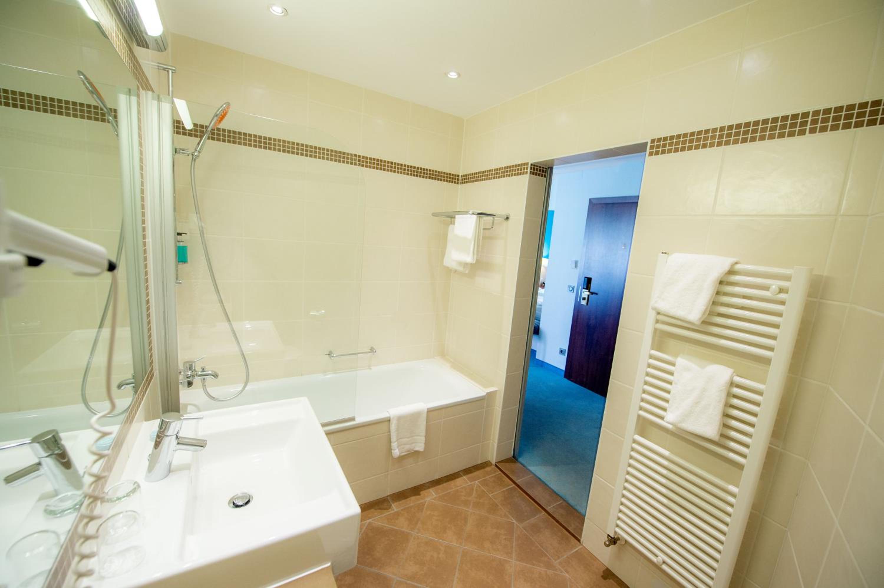 Superior Double Room - Photo 6