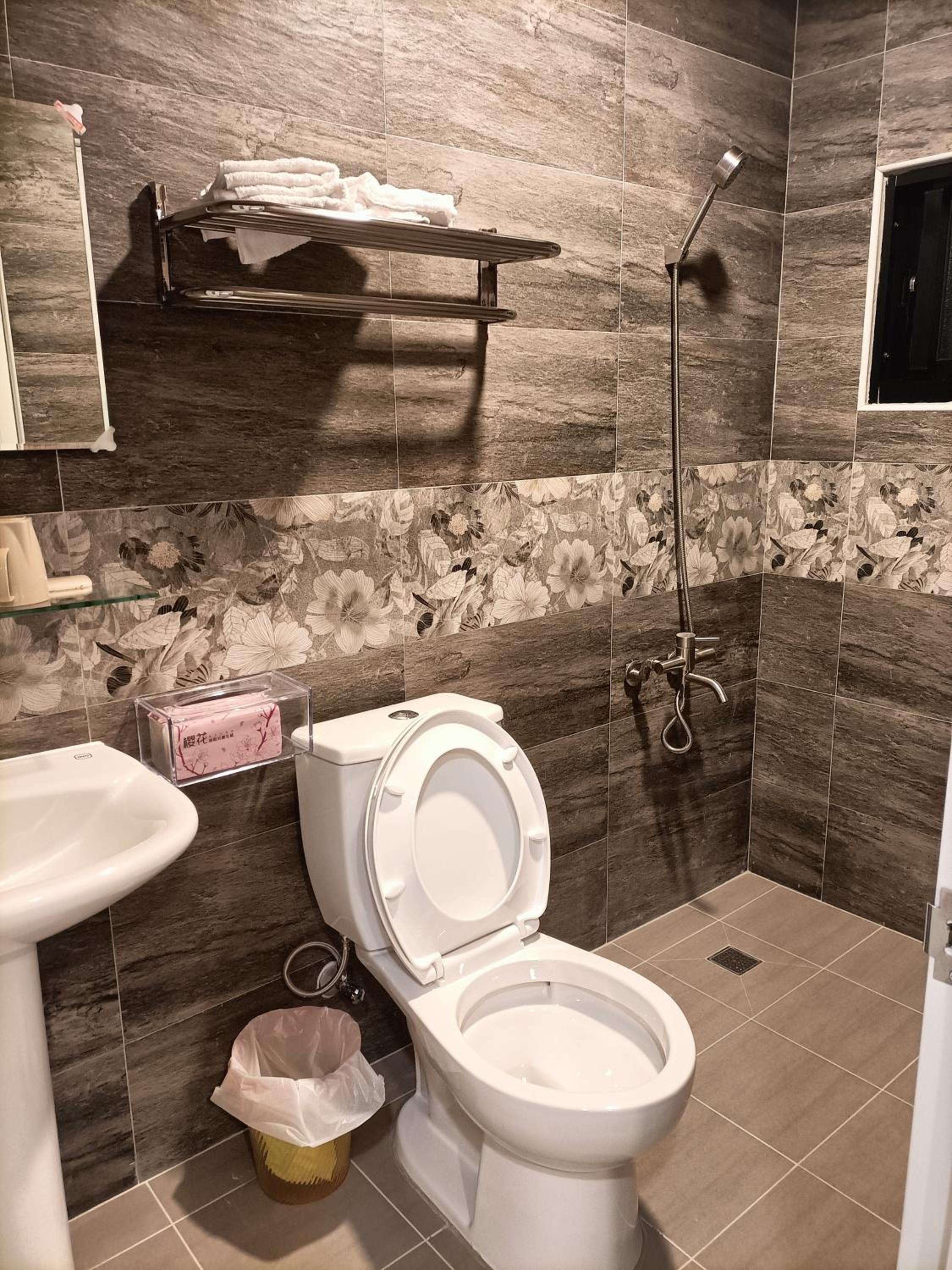 Double Room with Private Bathroom photo 2
