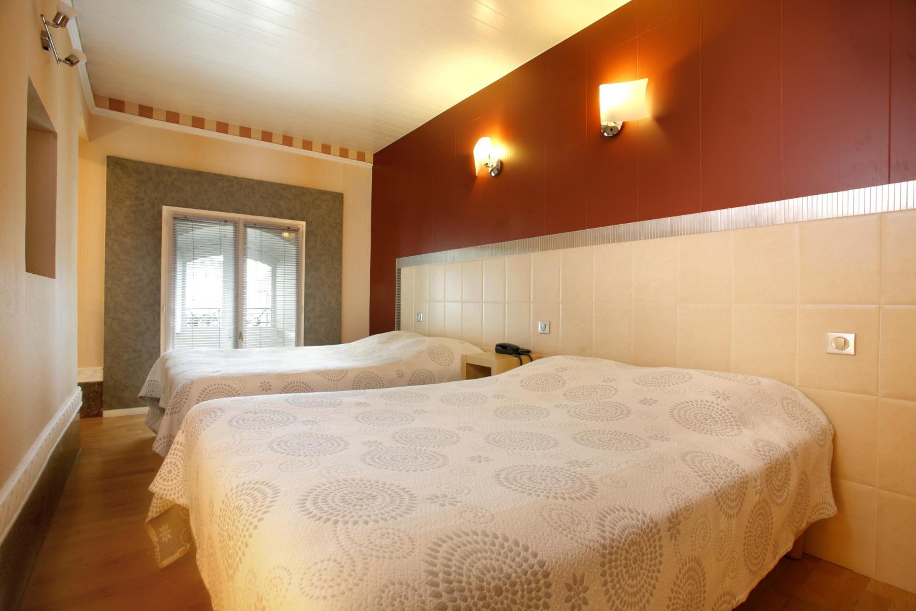 Suite - Photo 2
