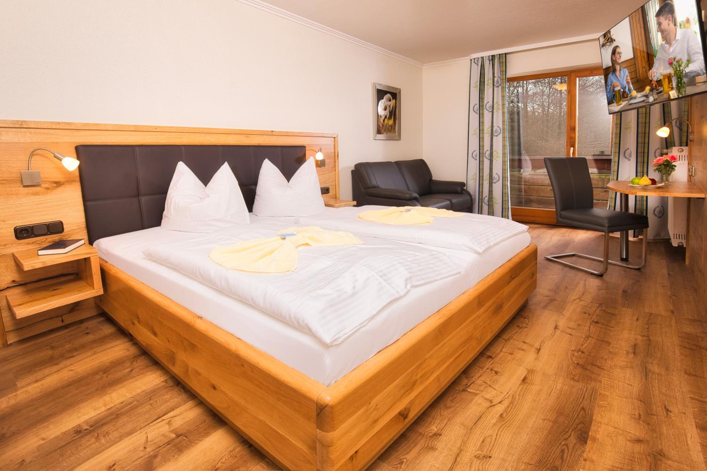 Double Room with Lake View photo 3