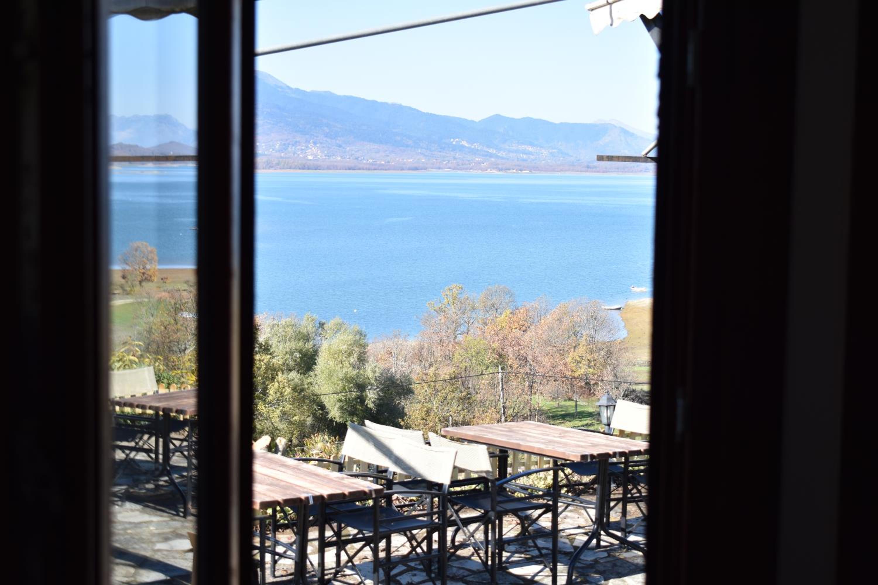 Double Room with Lake View photo 2
