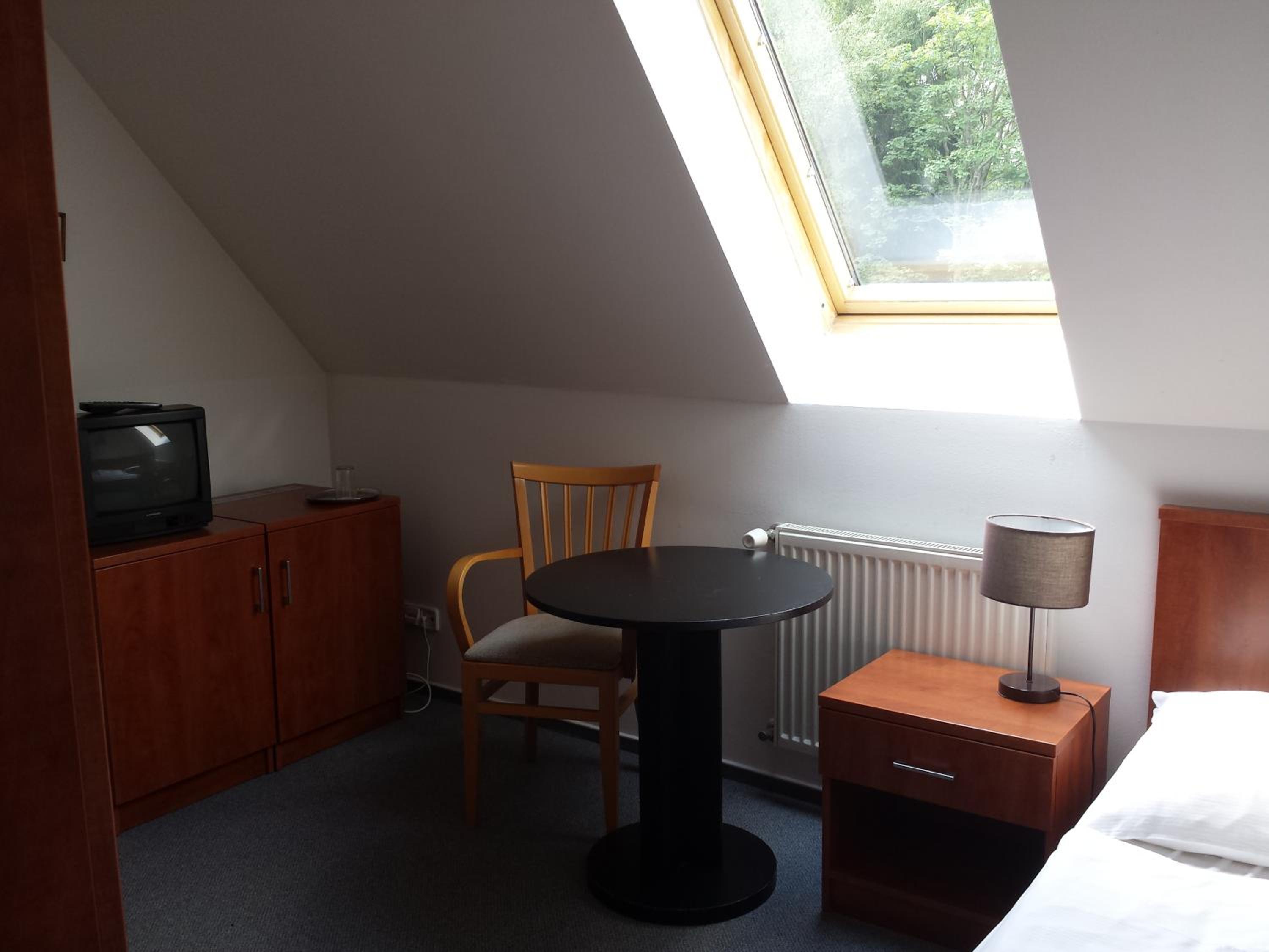Single Room photo 2