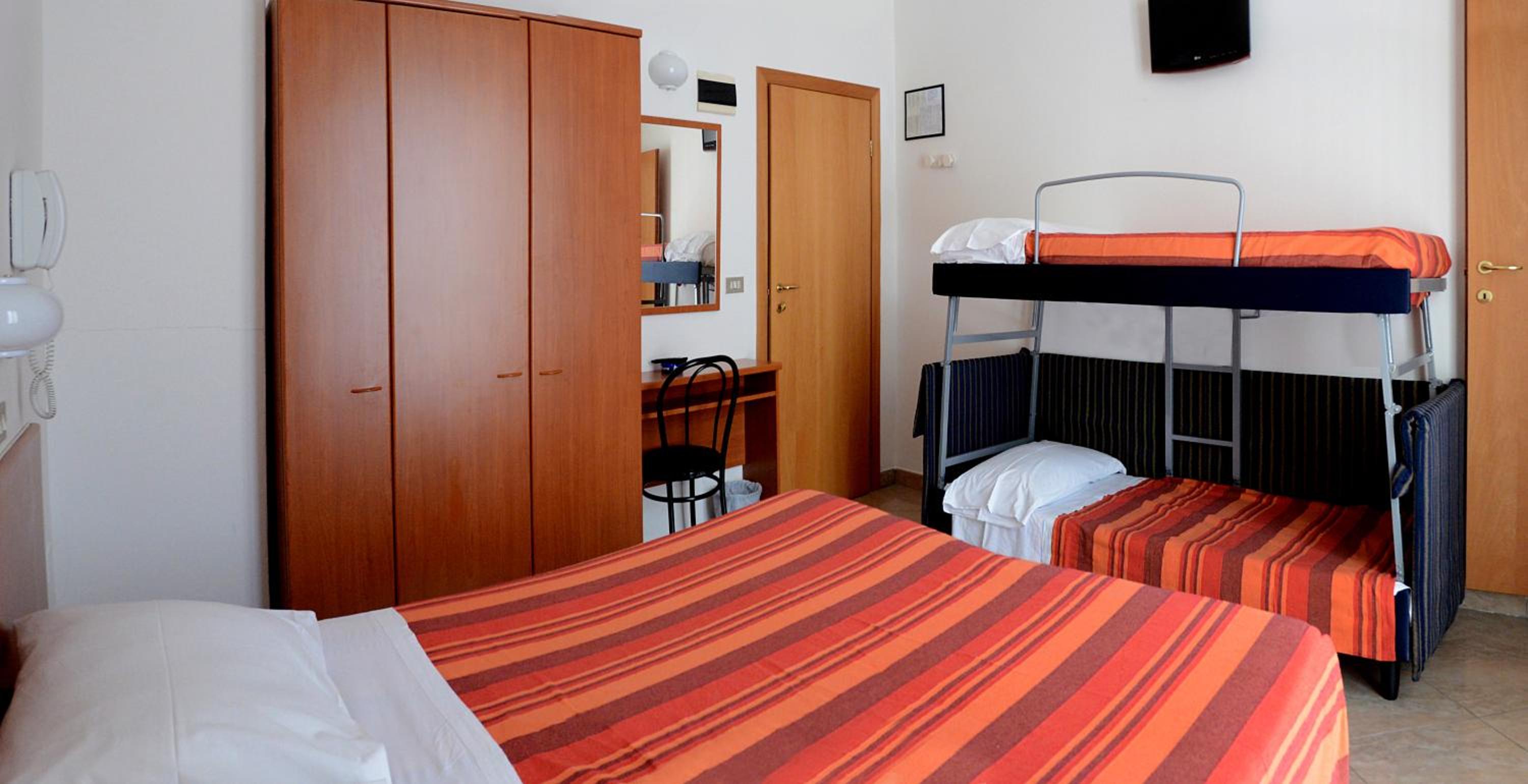 Quadruple Room photo 3