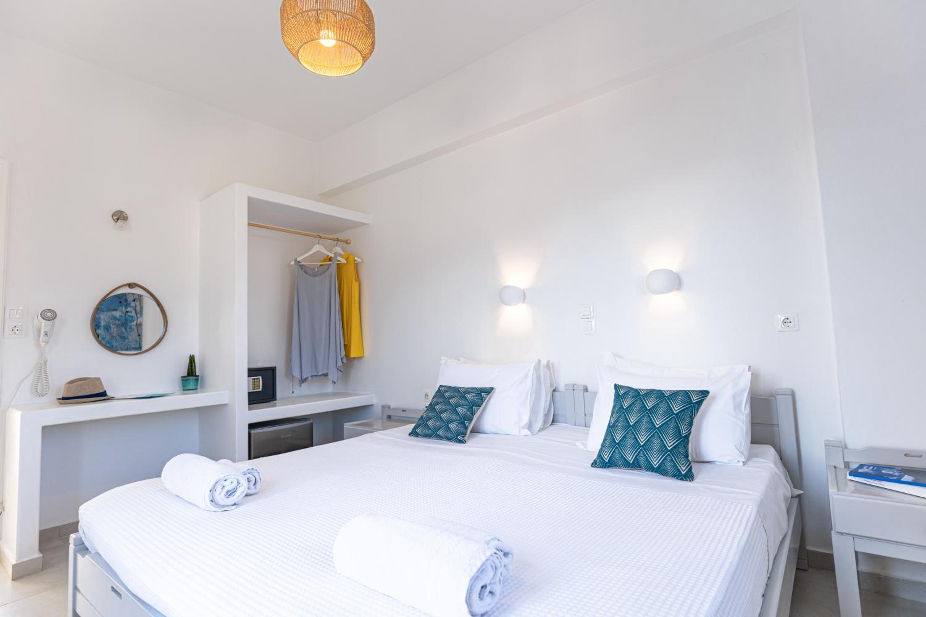Double Room with Sea View - Photo 4