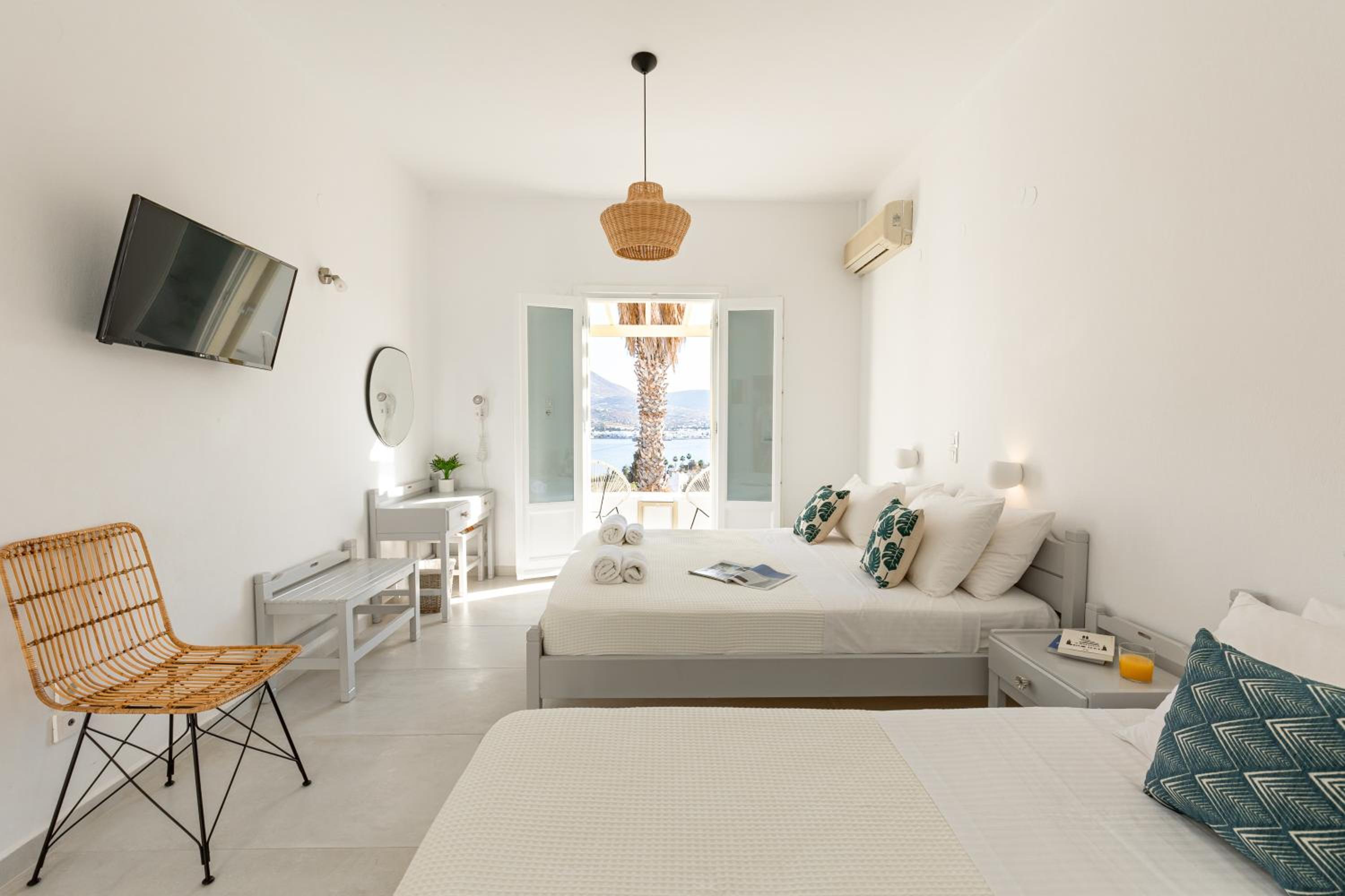 Triple Room with Sea View - Photo 10