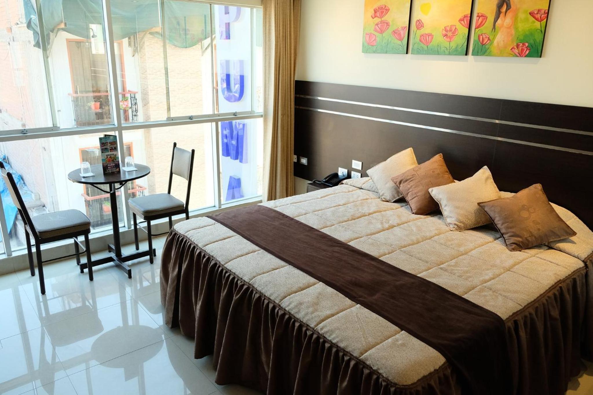 Deluxe King Room photo 1