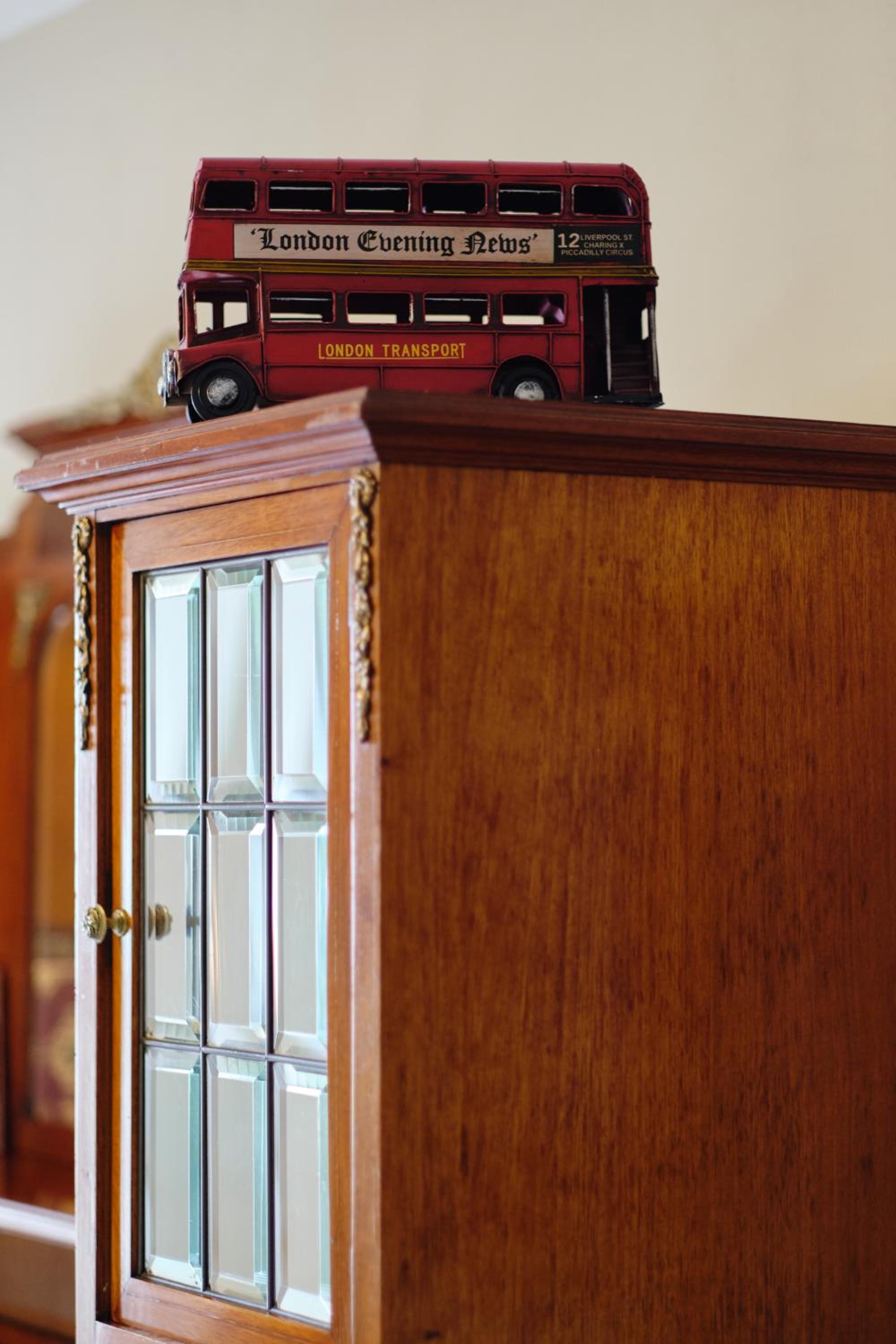 Executive Suite - Photo 11